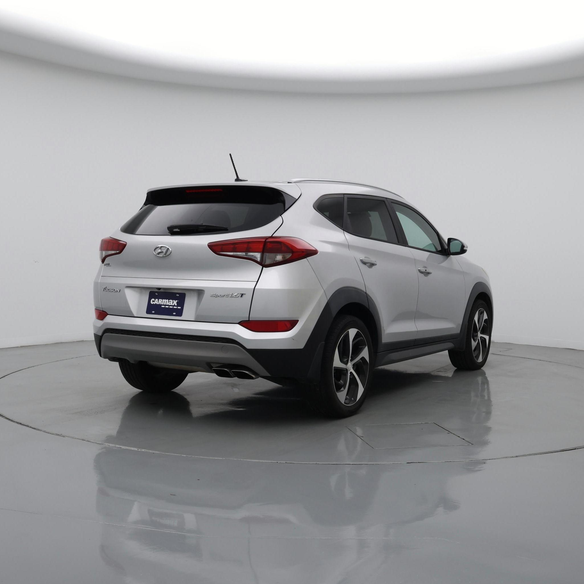 Thumbnail: 2016 Hyundai Tucson - 8