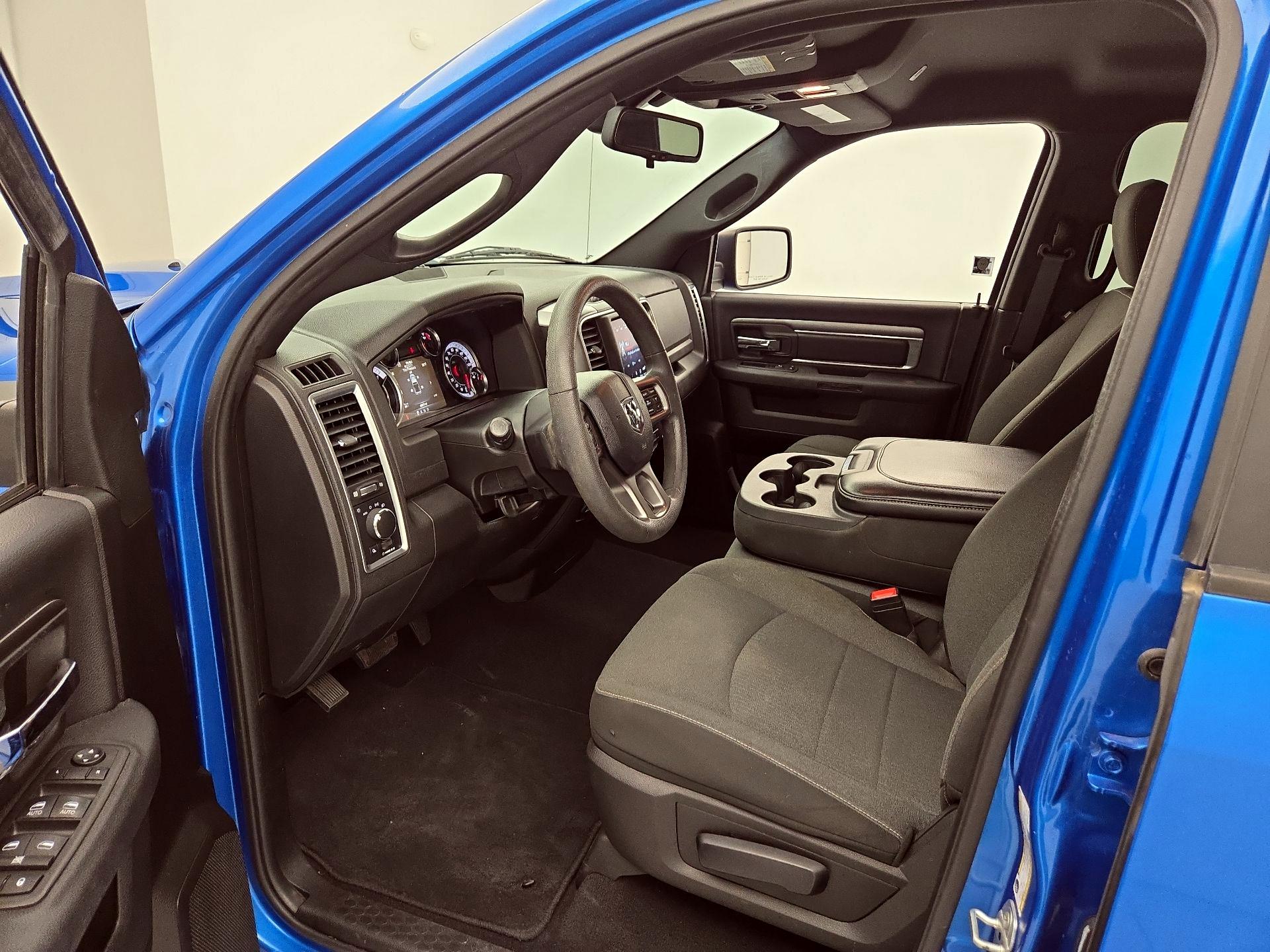 Thumbnail: 2021 RAM 1500 Classic - 11