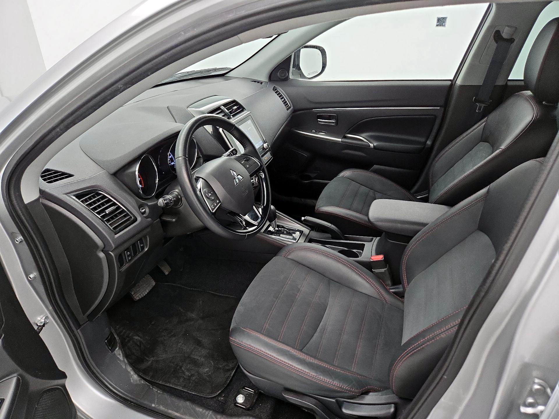 Thumbnail: 2024 Mitsubishi Outlander Sport - 11