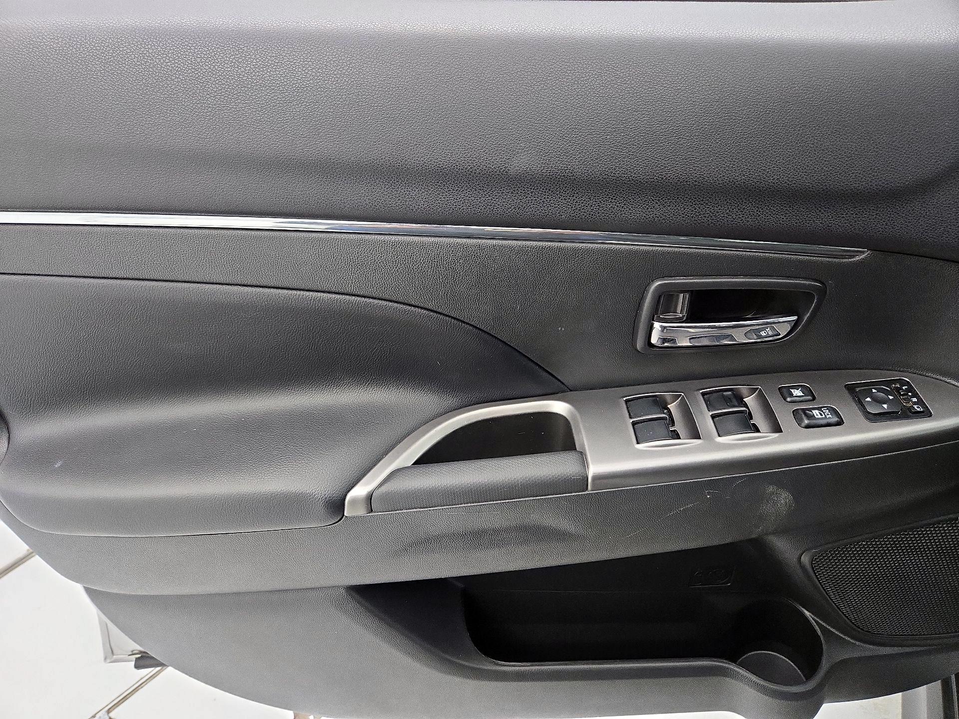 Thumbnail: 2024 Mitsubishi Outlander Sport - 12