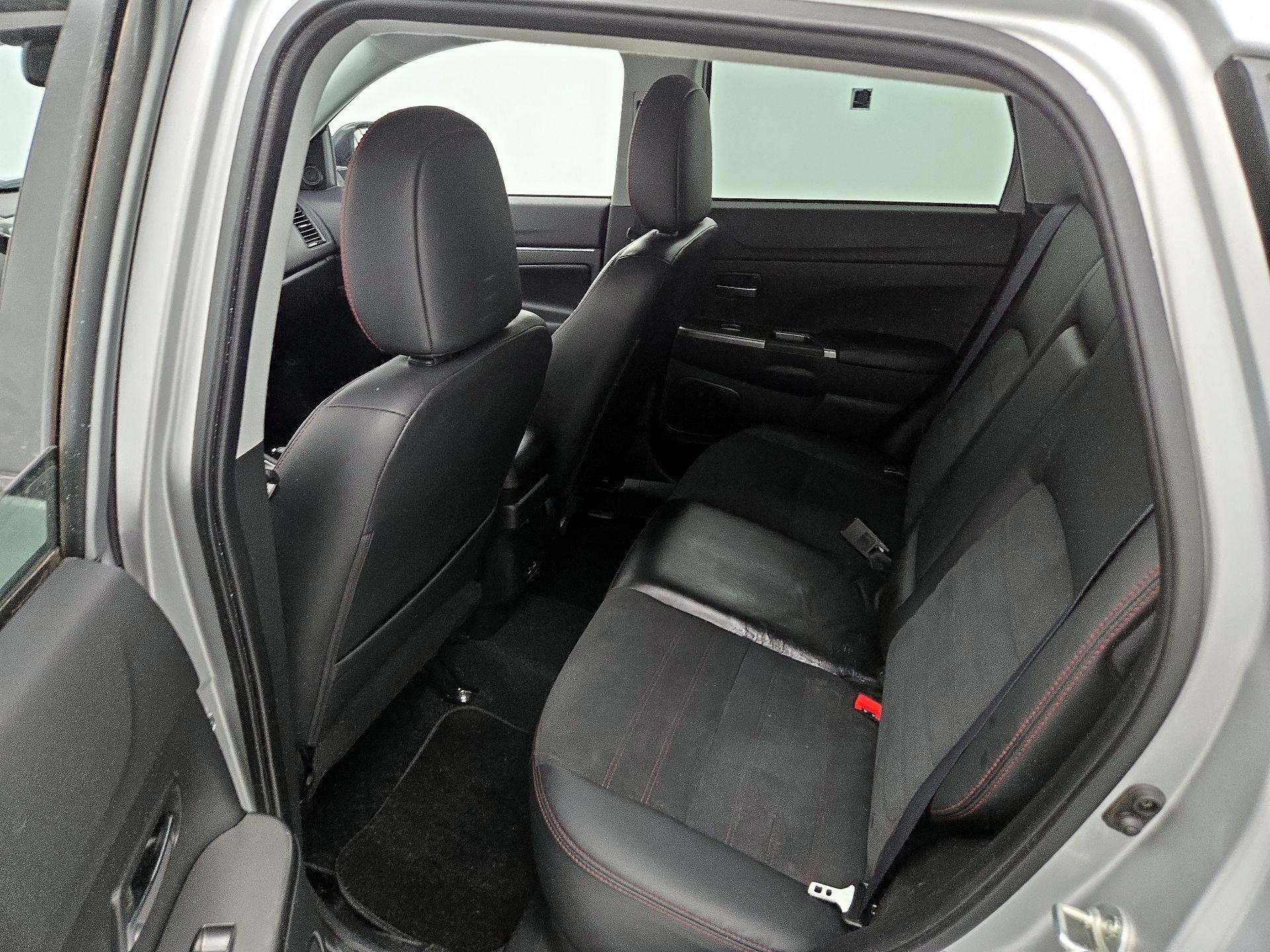 Thumbnail: 2024 Mitsubishi Outlander Sport - 19