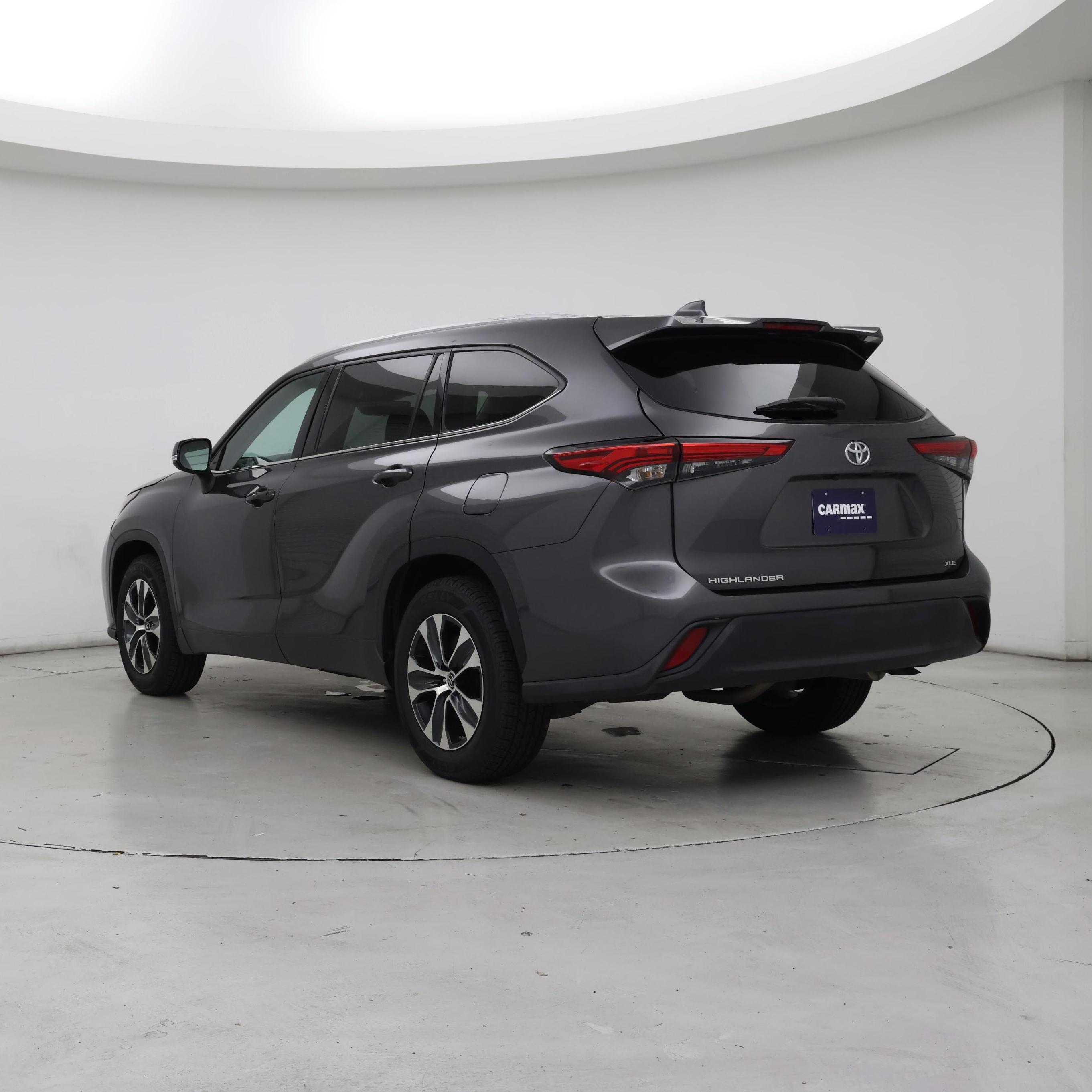 Thumbnail: 2022 Toyota Highlander - 2