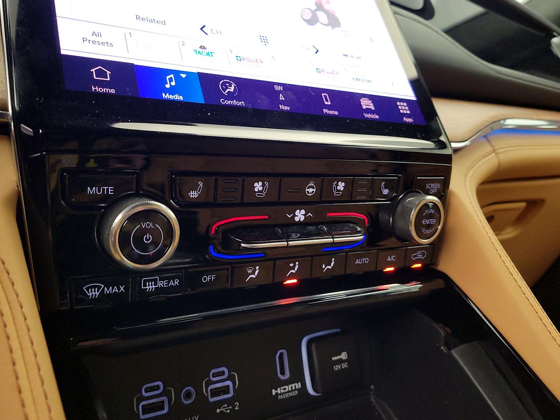 Thumbnail: 2025 Jeep Grand Cherokee L - 17