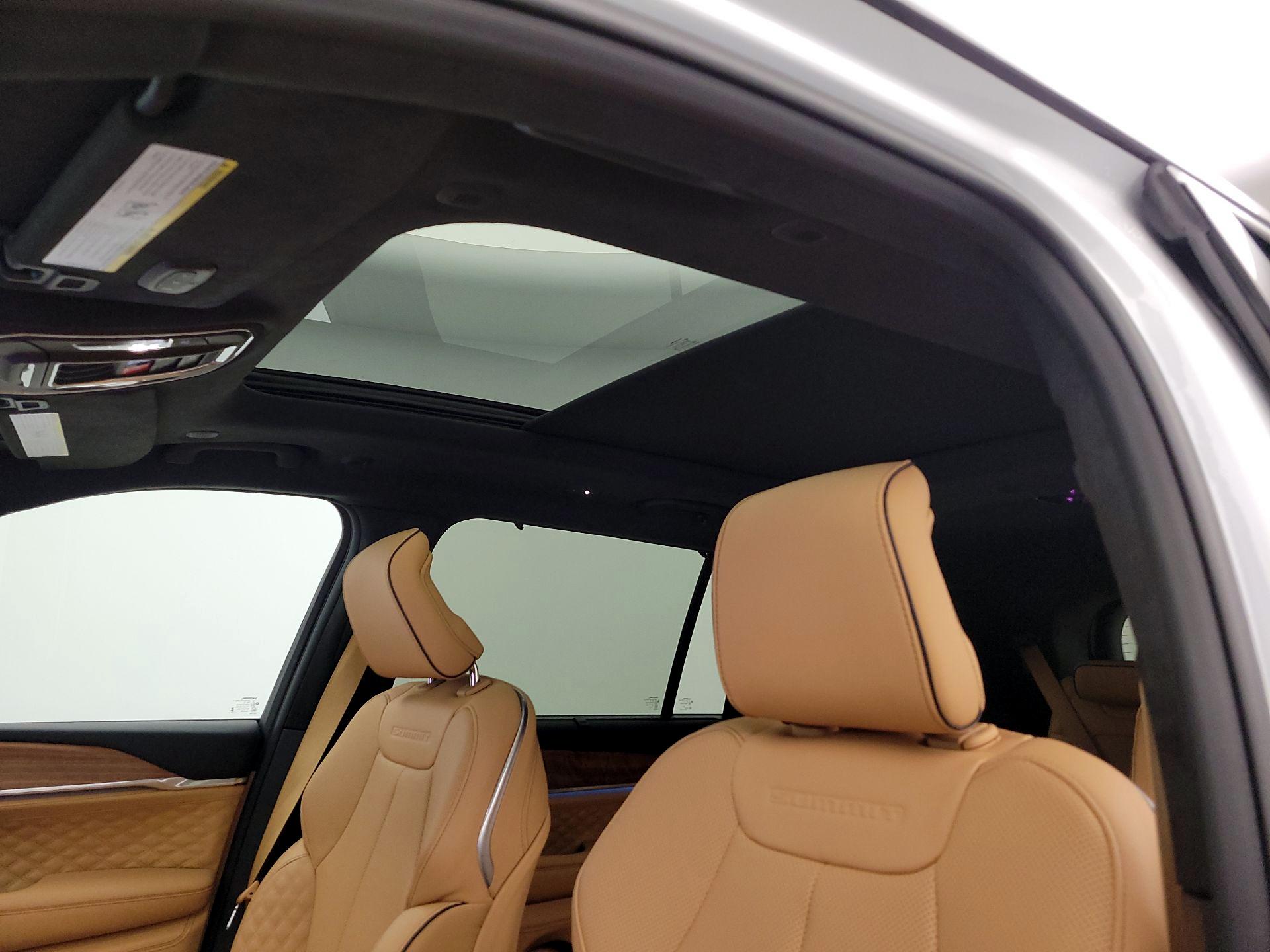 Thumbnail: 2025 Jeep Grand Cherokee L - 20