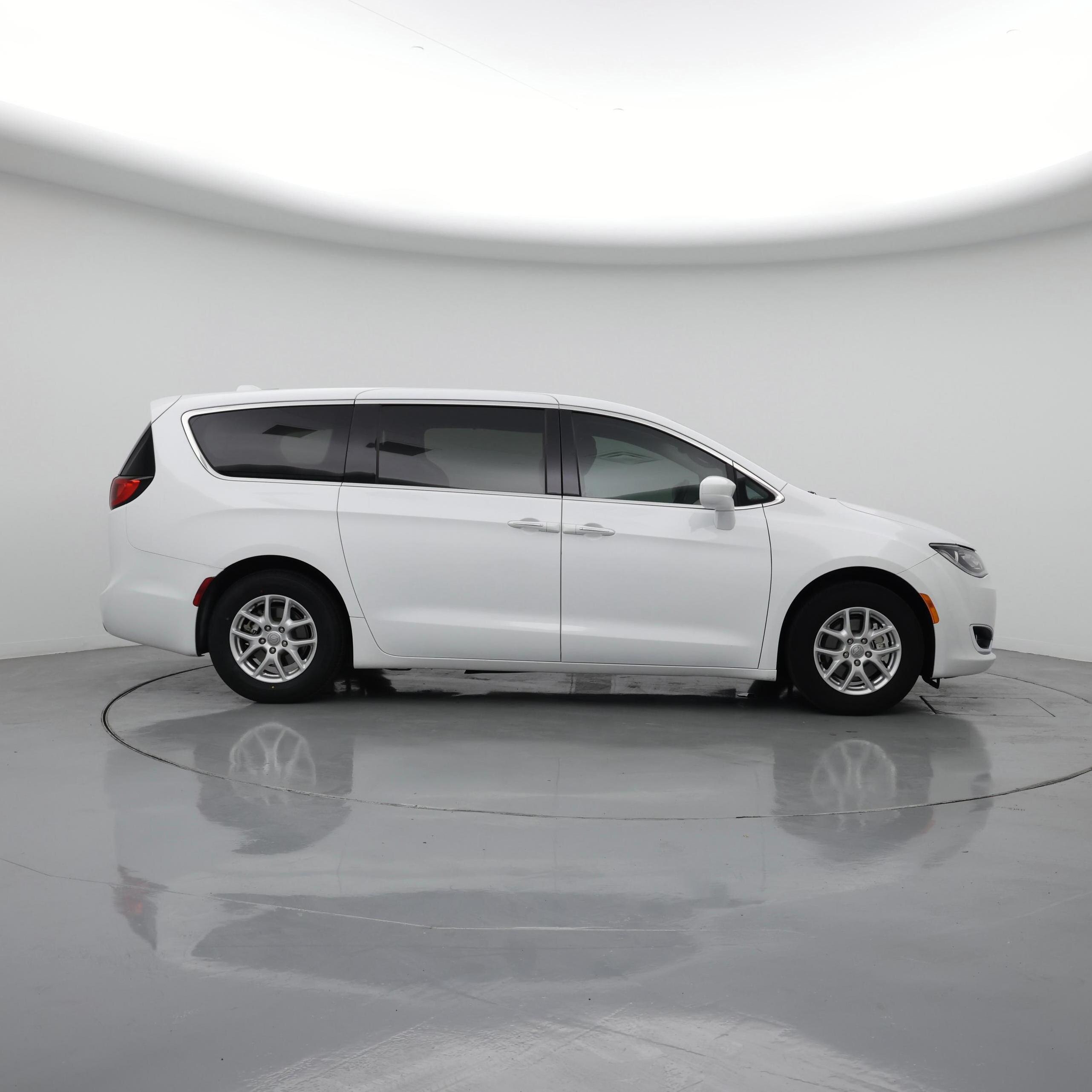 Thumbnail: 2020 Chrysler Pacifica - 7