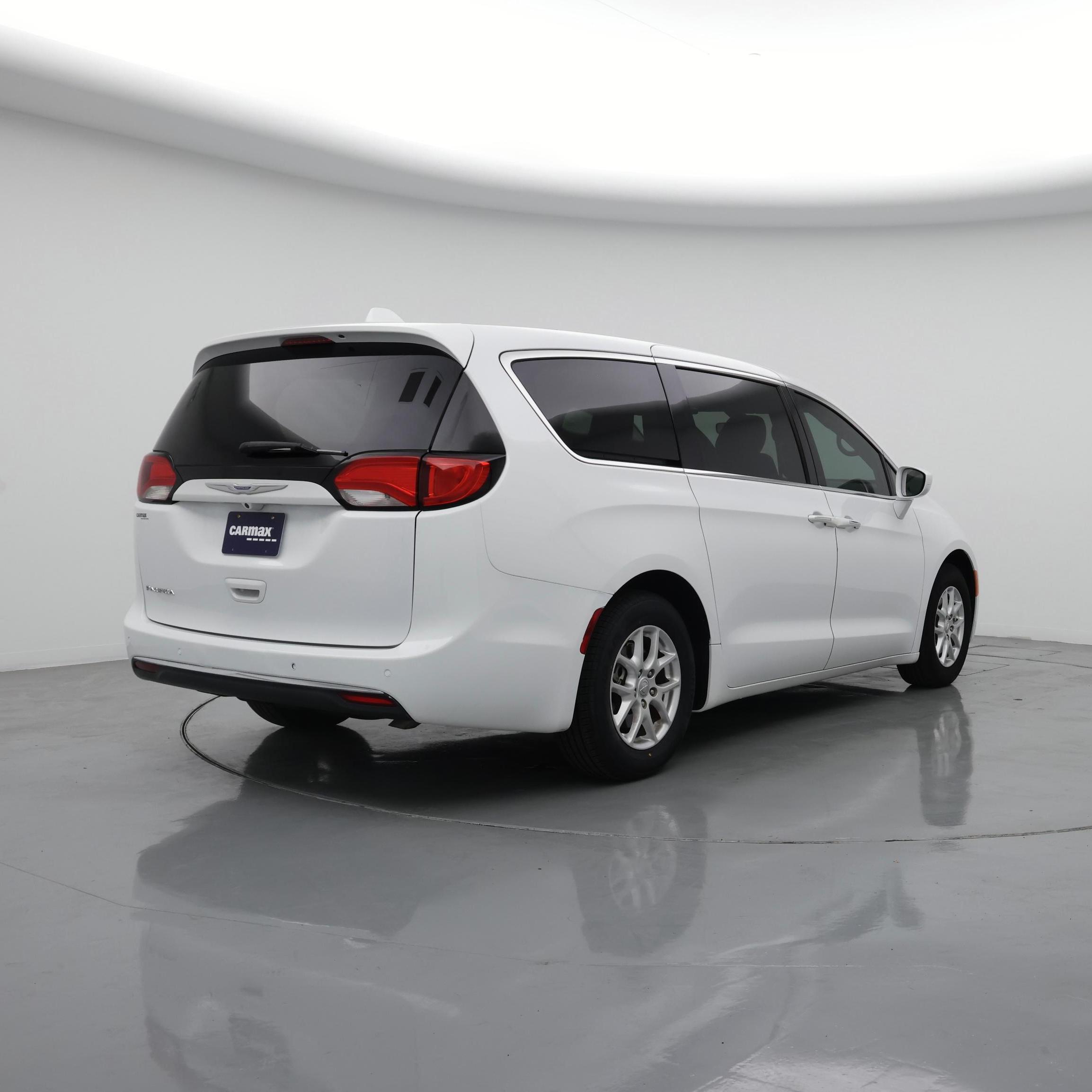 Thumbnail: 2020 Chrysler Pacifica - 8