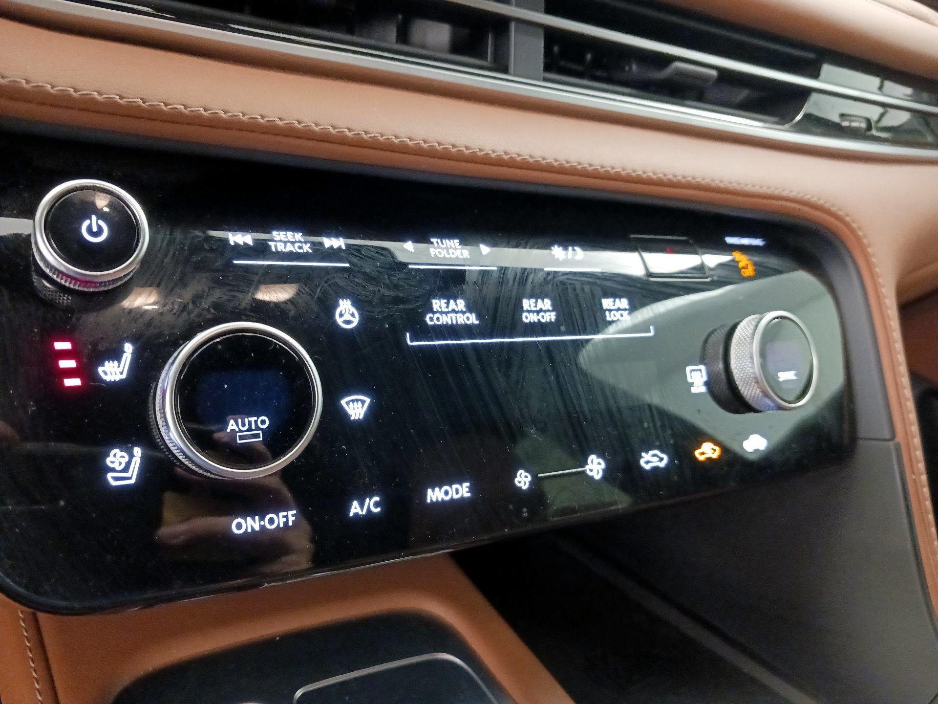 Thumbnail: 2023 INFINITI QX60 - 17