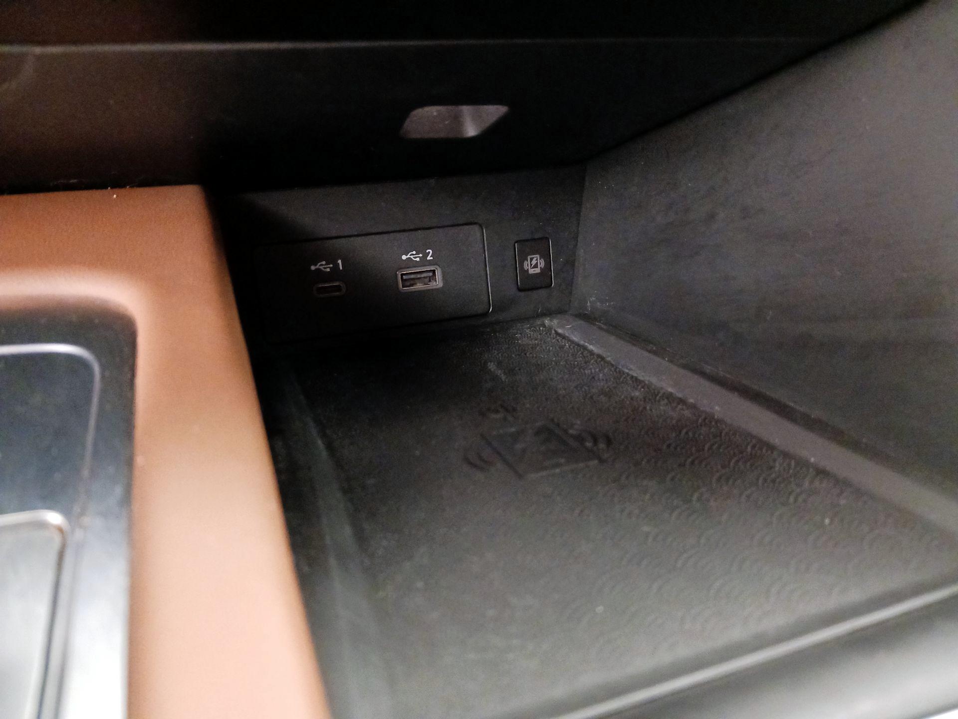 Thumbnail: 2023 INFINITI QX60 - 19