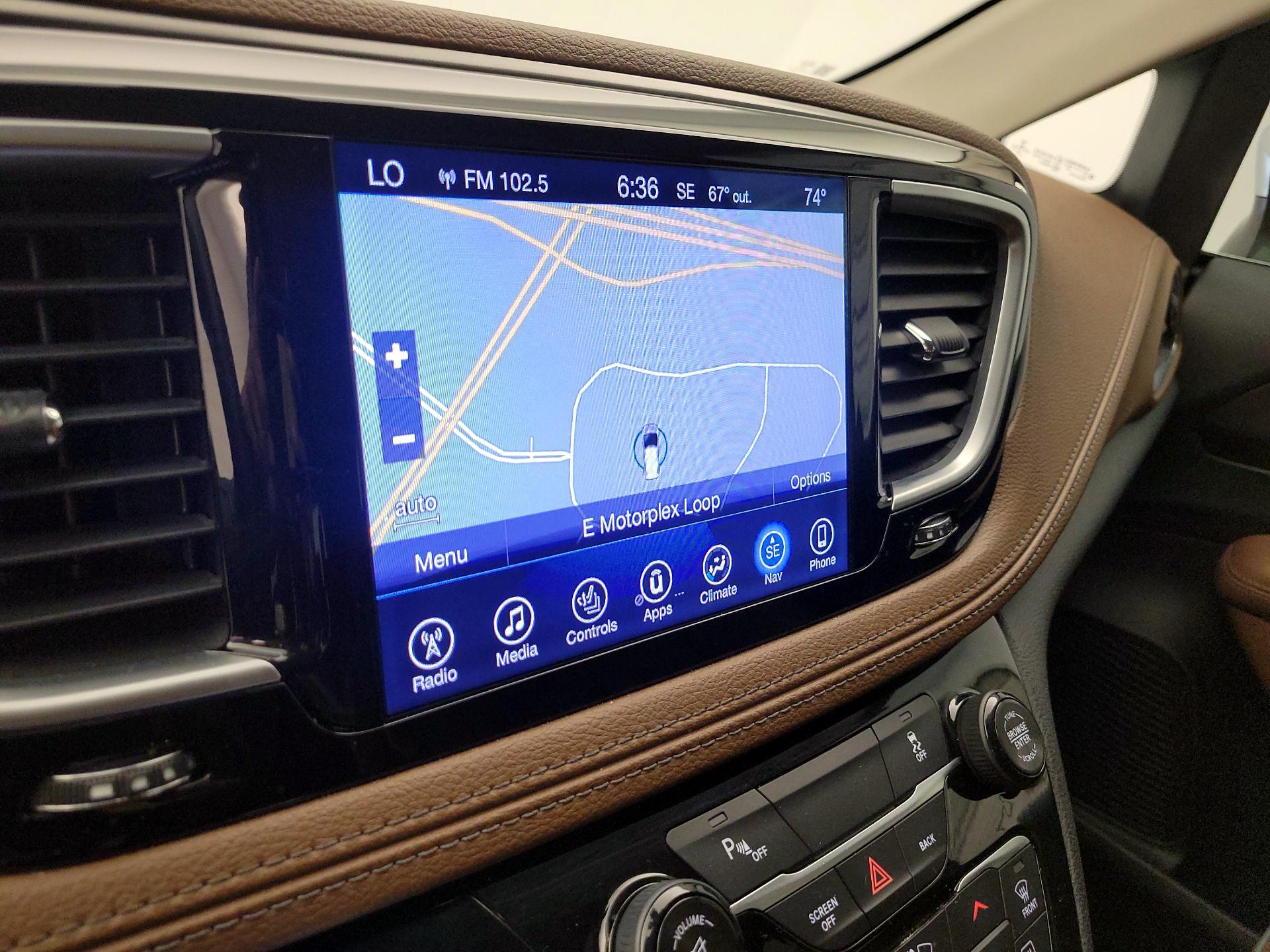 Thumbnail: 2017 Chrysler Pacifica - 14