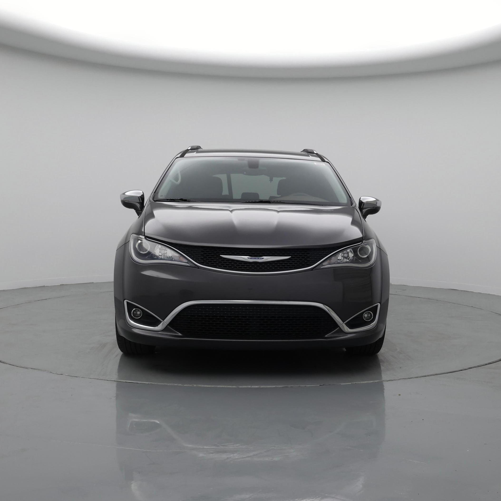 Thumbnail: 2017 Chrysler Pacifica - 5