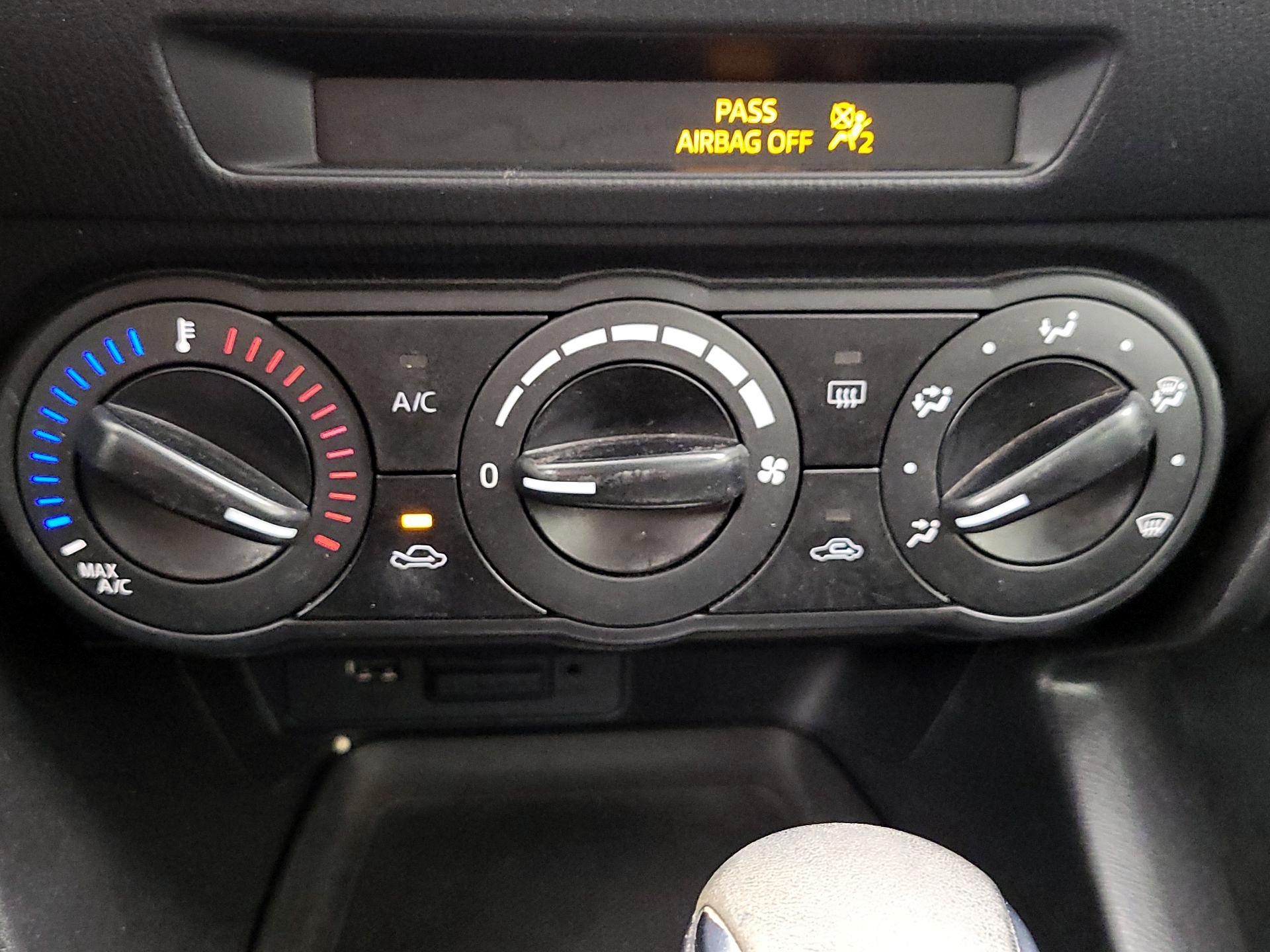 Thumbnail: 2015 Mazda Mazda3 - 15