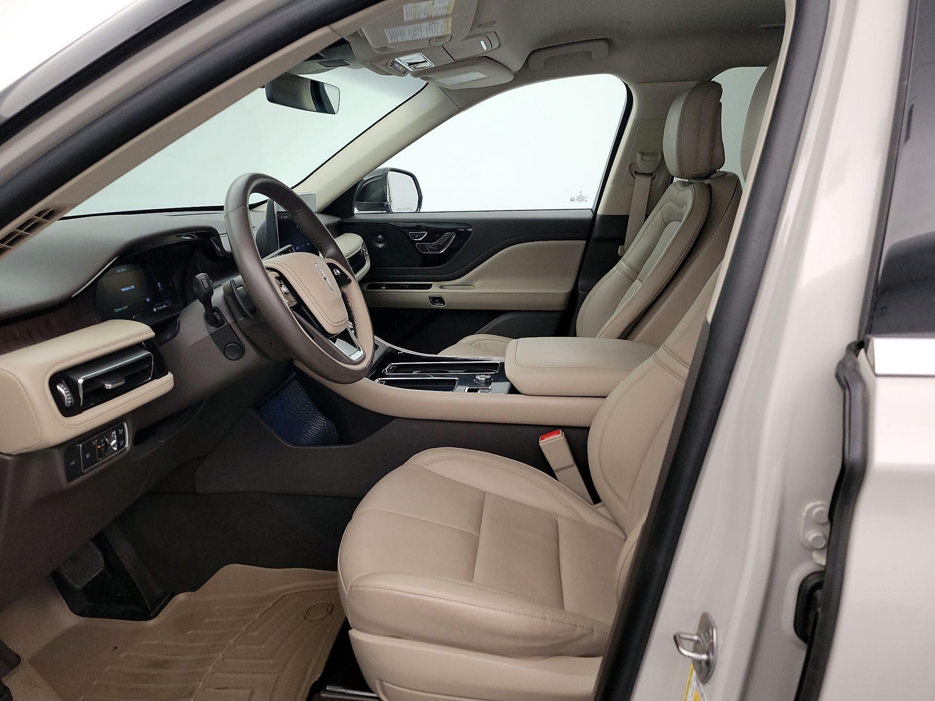 Thumbnail: 2020 Lincoln Aviator - 11