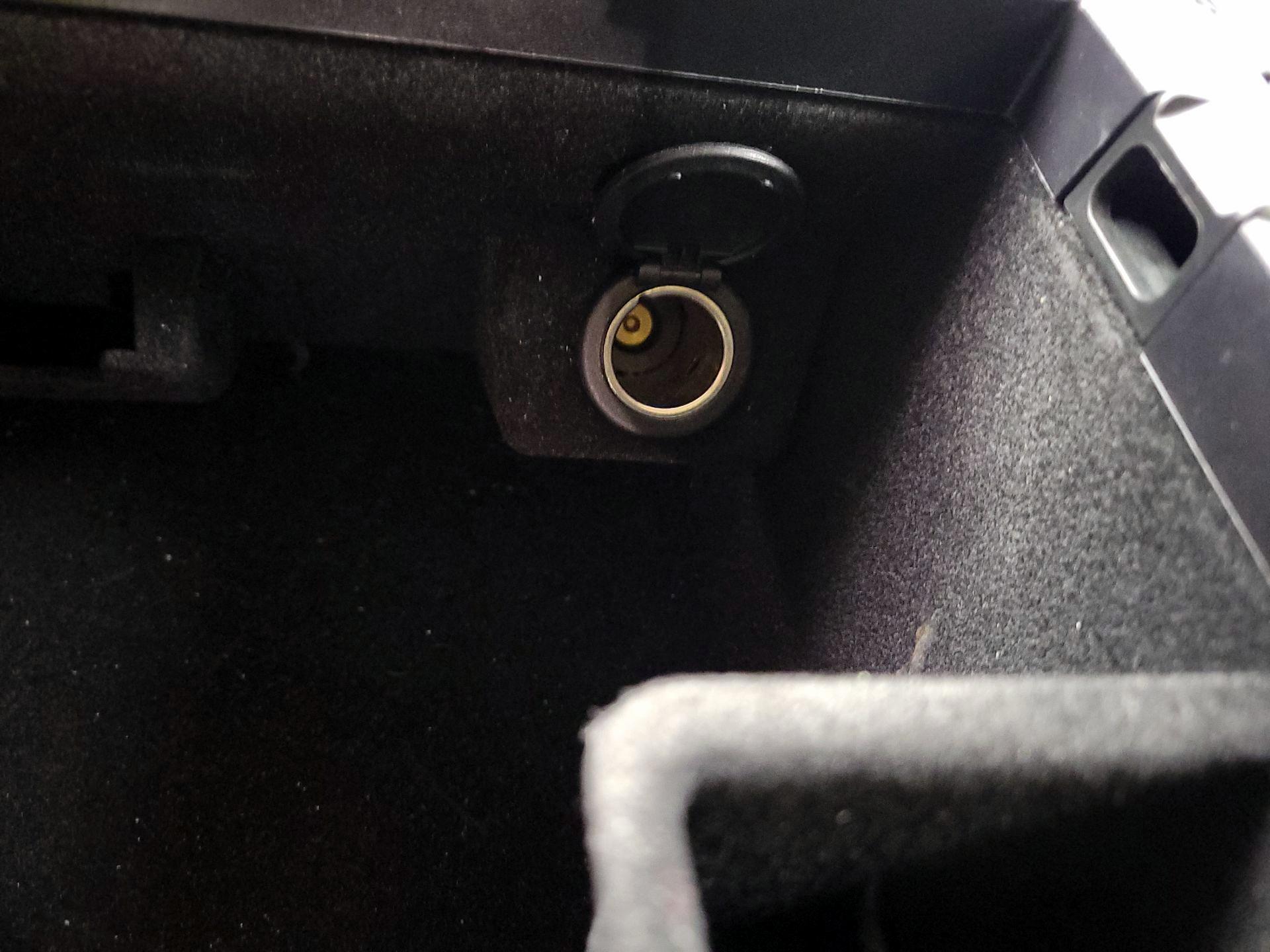 Thumbnail: 2020 Lincoln Aviator - 18