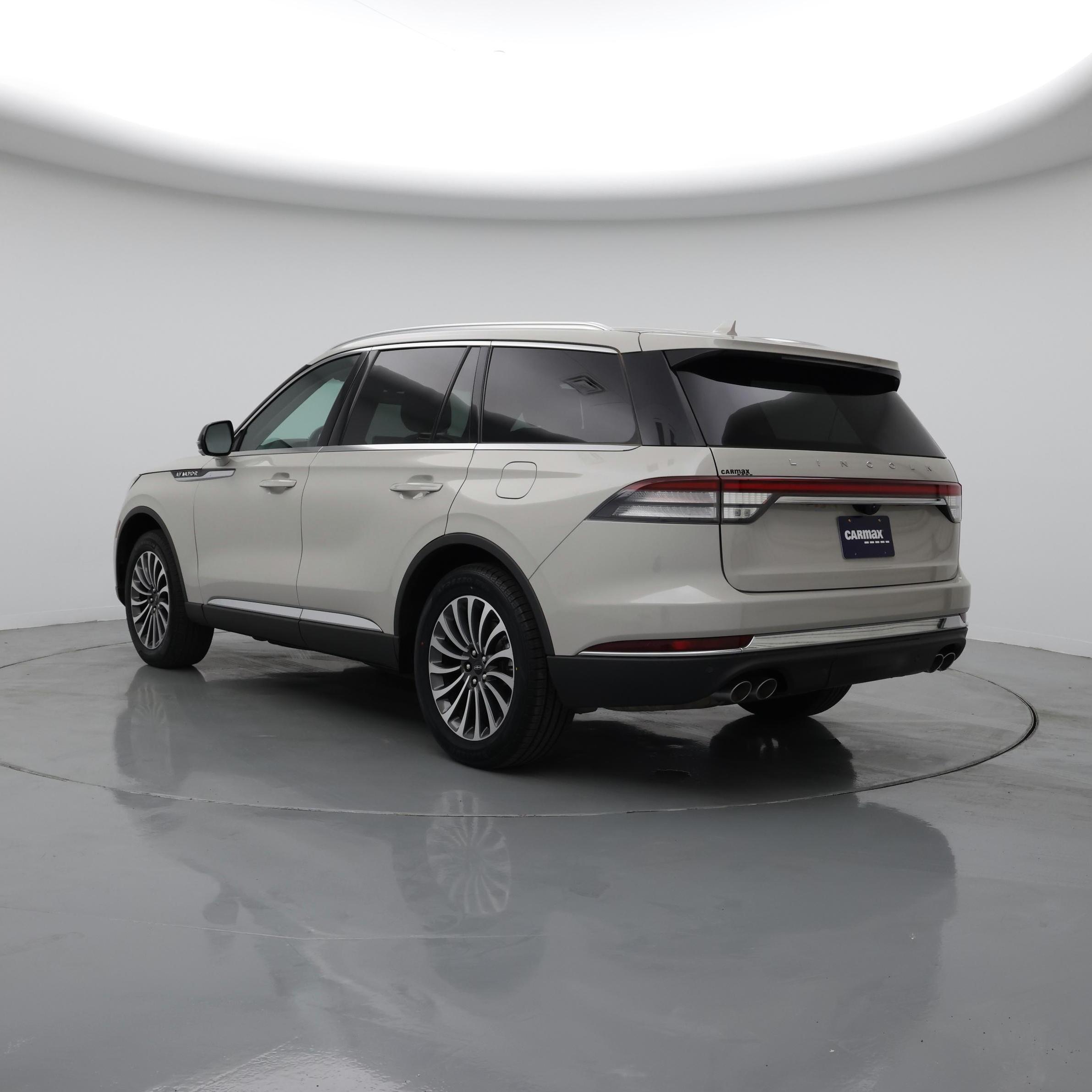 Thumbnail: 2020 Lincoln Aviator - 2
