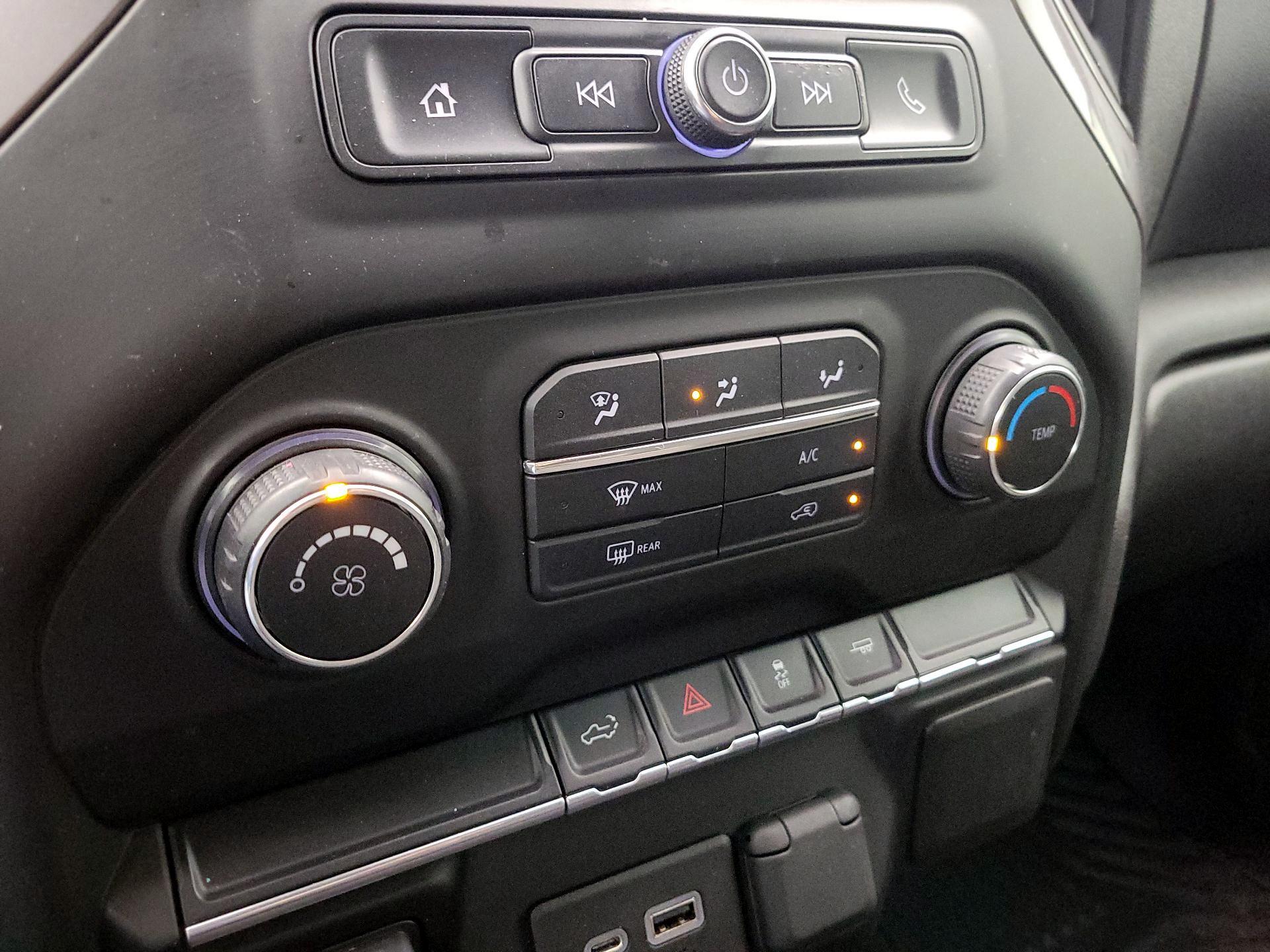 Thumbnail: 2021 Chevrolet Silverado 1500 - 16