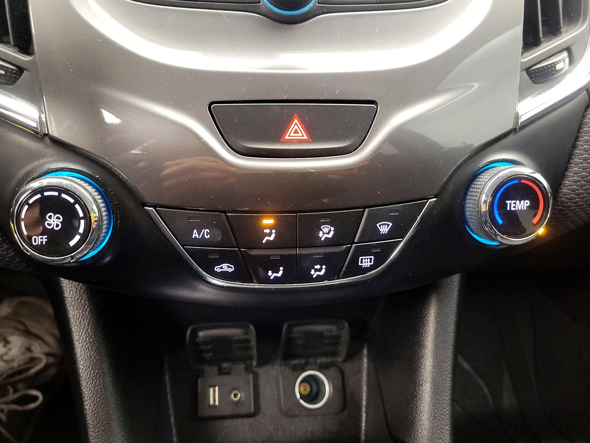 Thumbnail: 2018 Chevrolet Cruze - 16