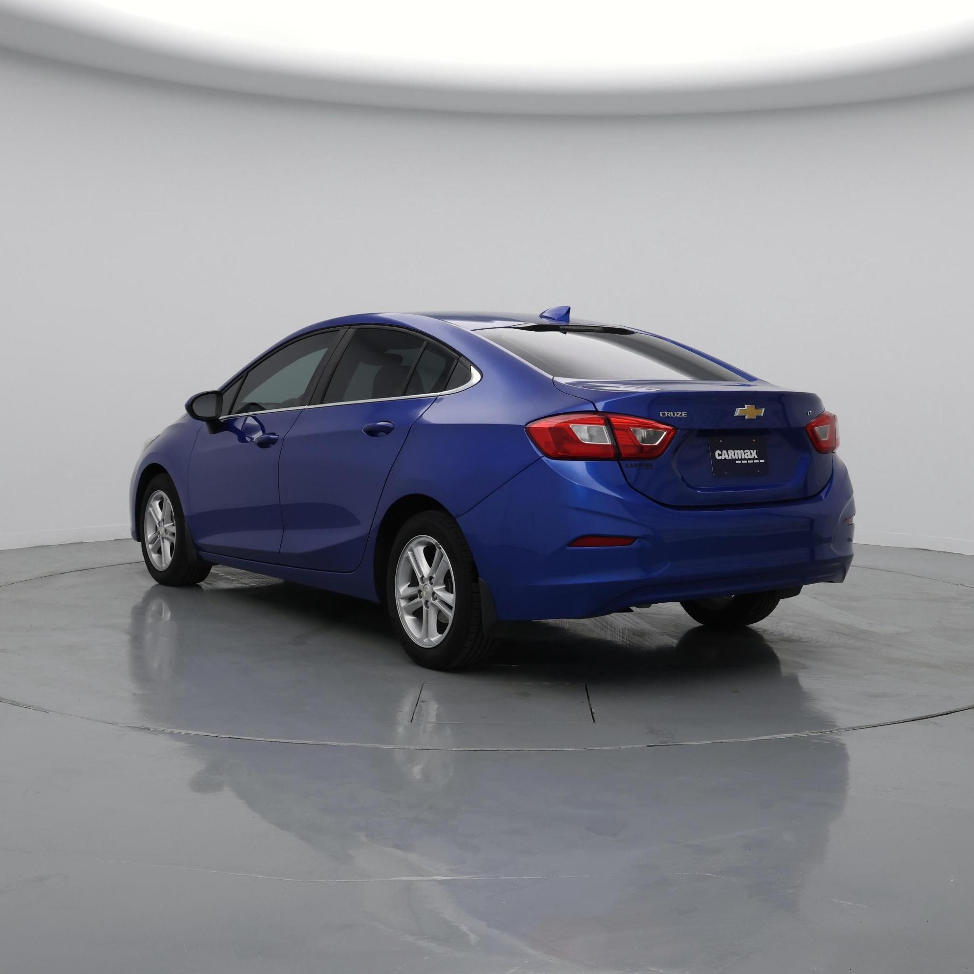 Thumbnail: 2018 Chevrolet Cruze - 2