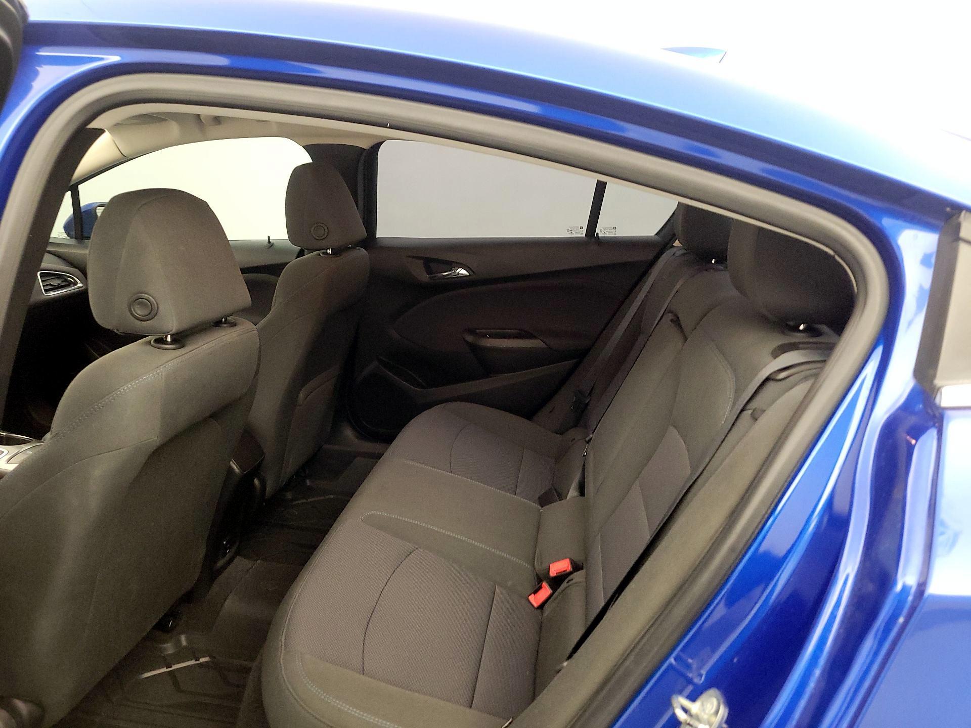 Thumbnail: 2018 Chevrolet Cruze - 19