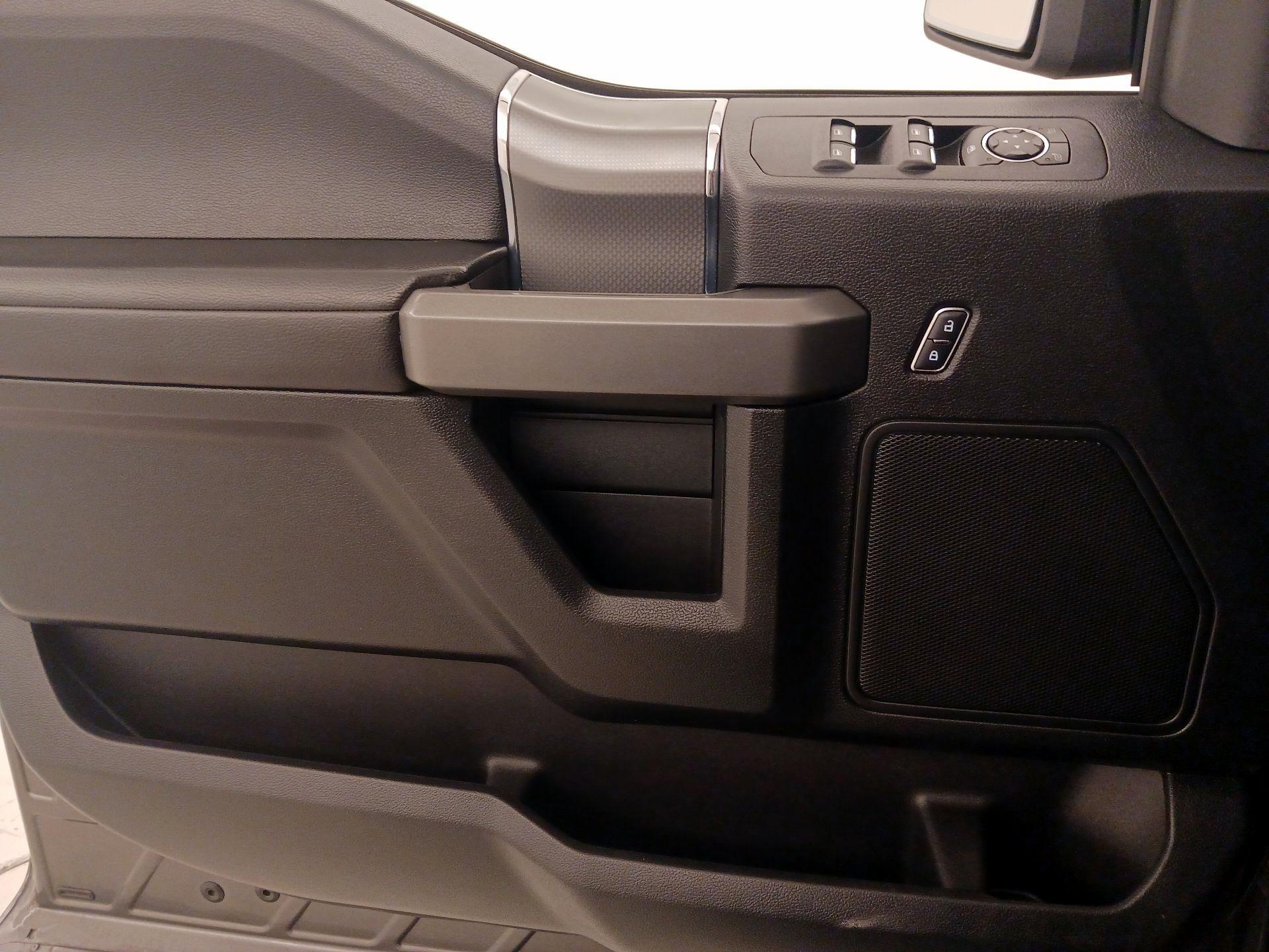 Thumbnail: 2016 Ford F-150 - 12