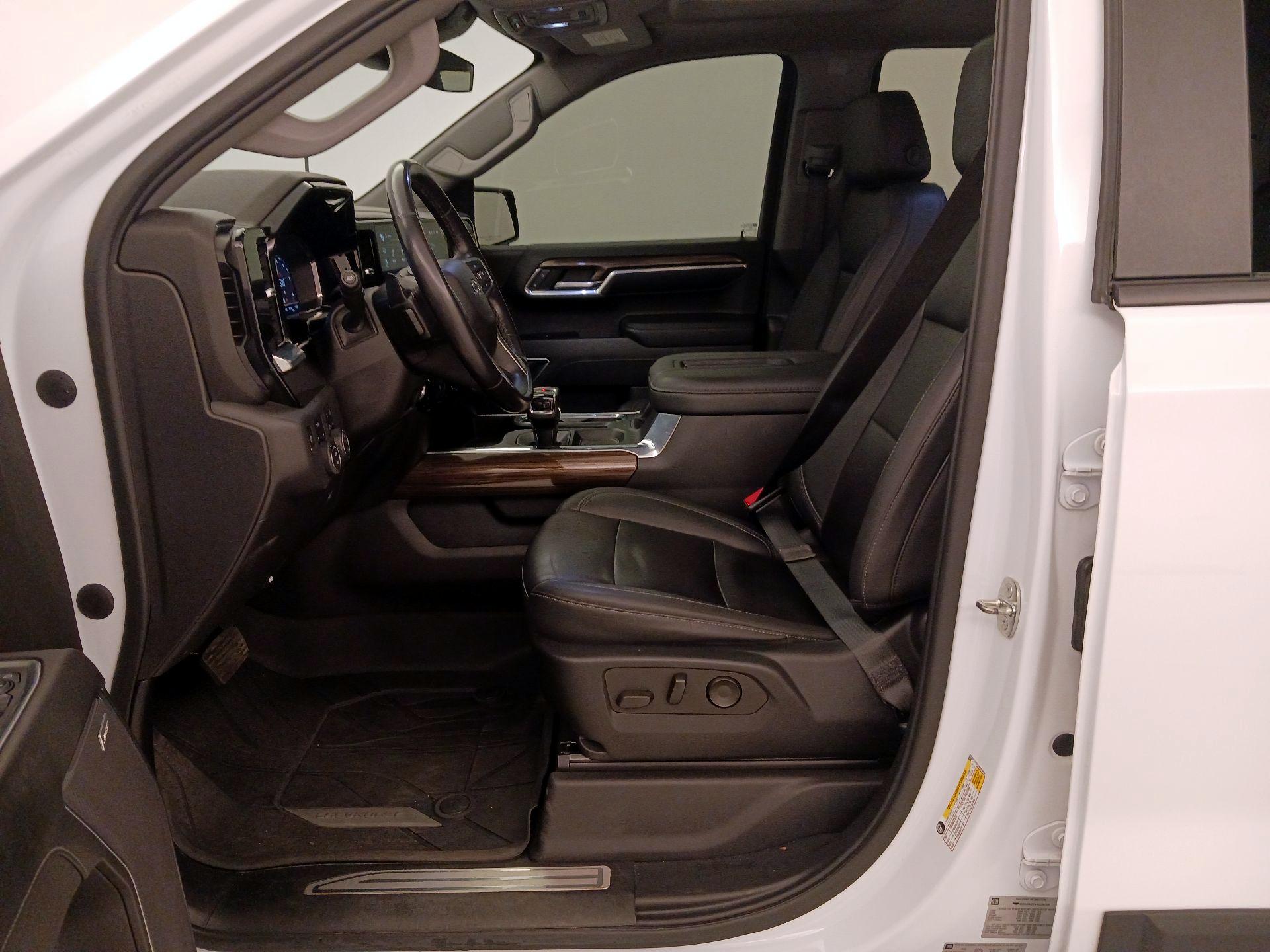 Thumbnail: 2022 Chevrolet Silverado 1500 - 11