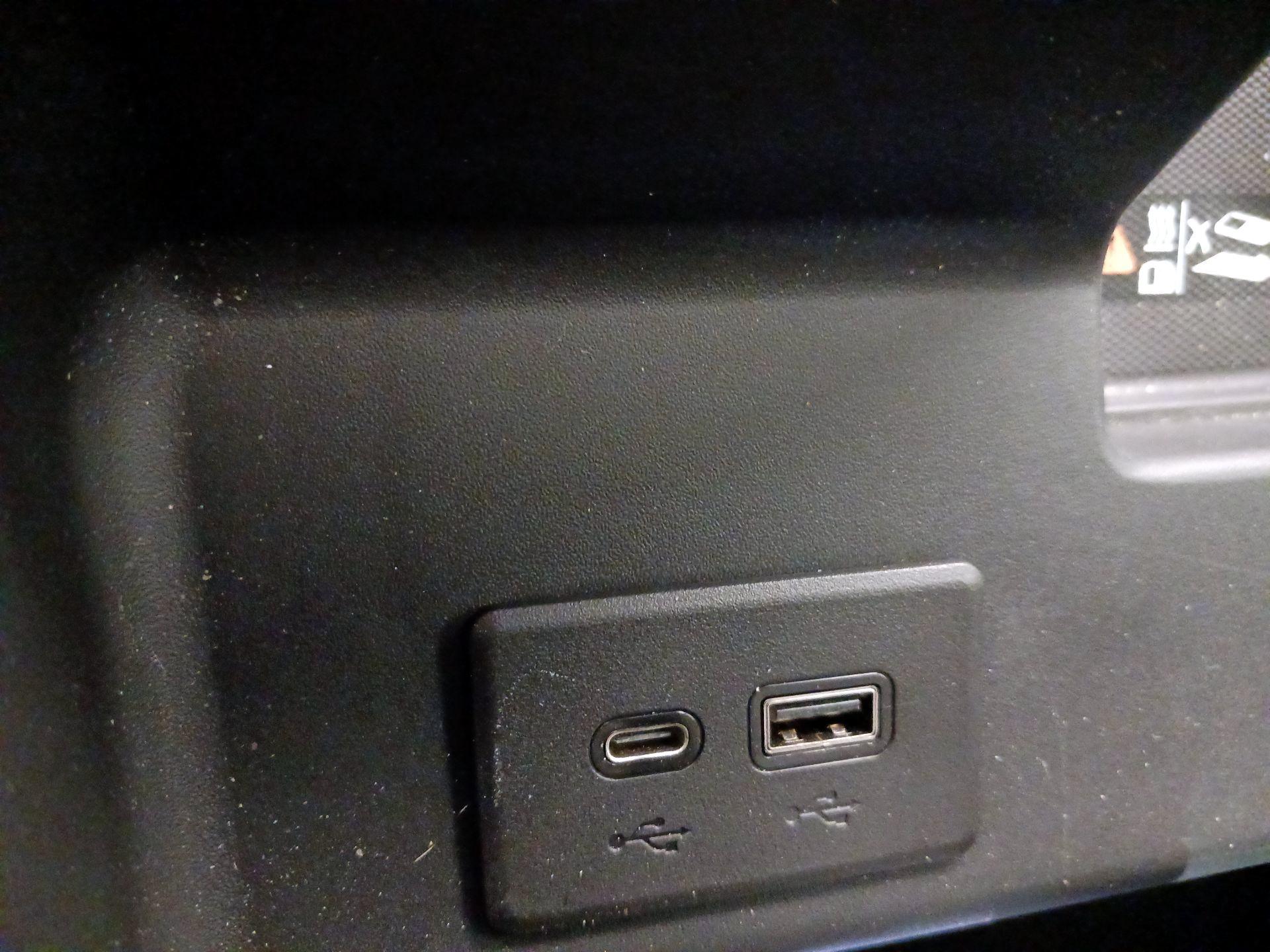 Thumbnail: 2022 Chevrolet Silverado 1500 - 19