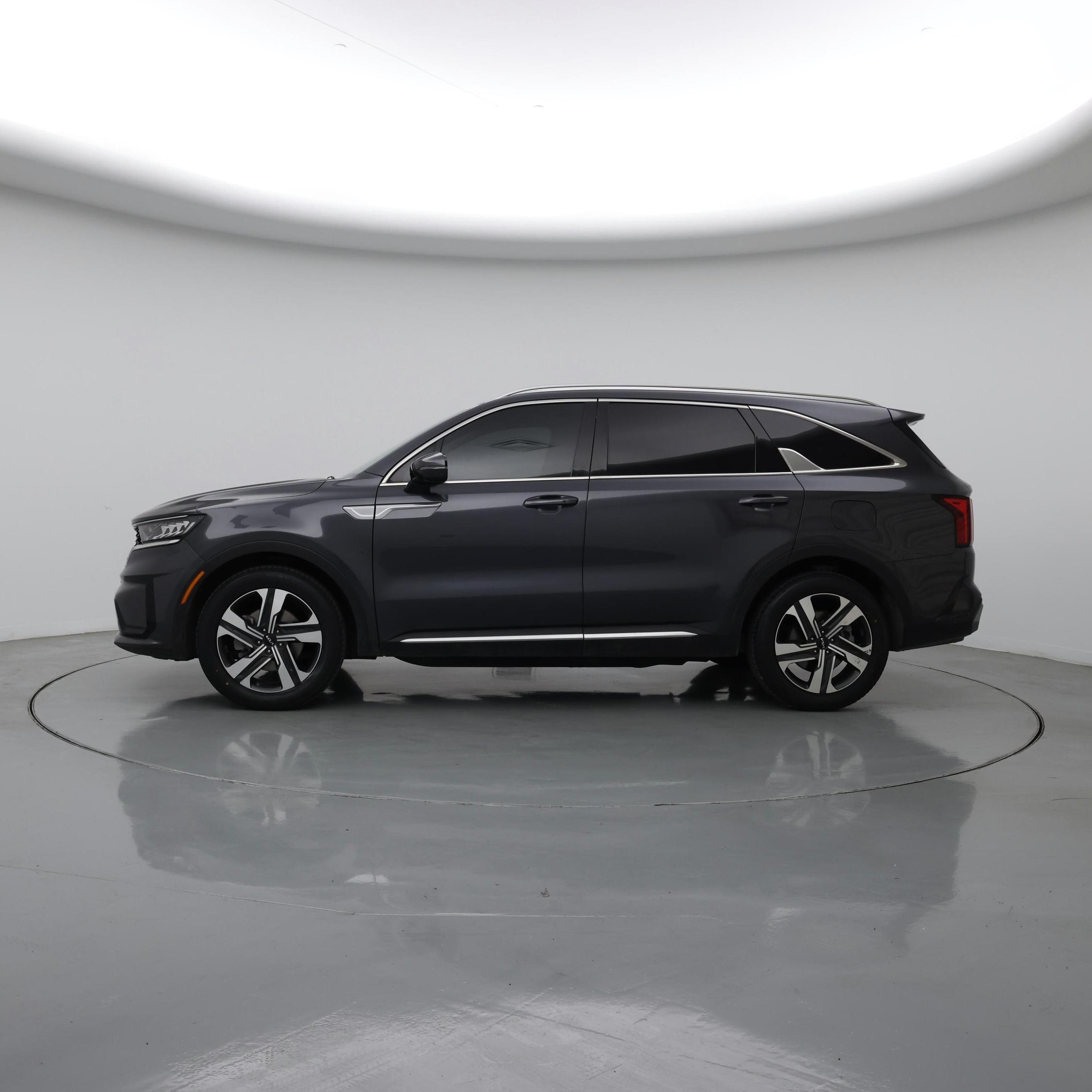 Thumbnail: 2023 Kia Sorento - 3