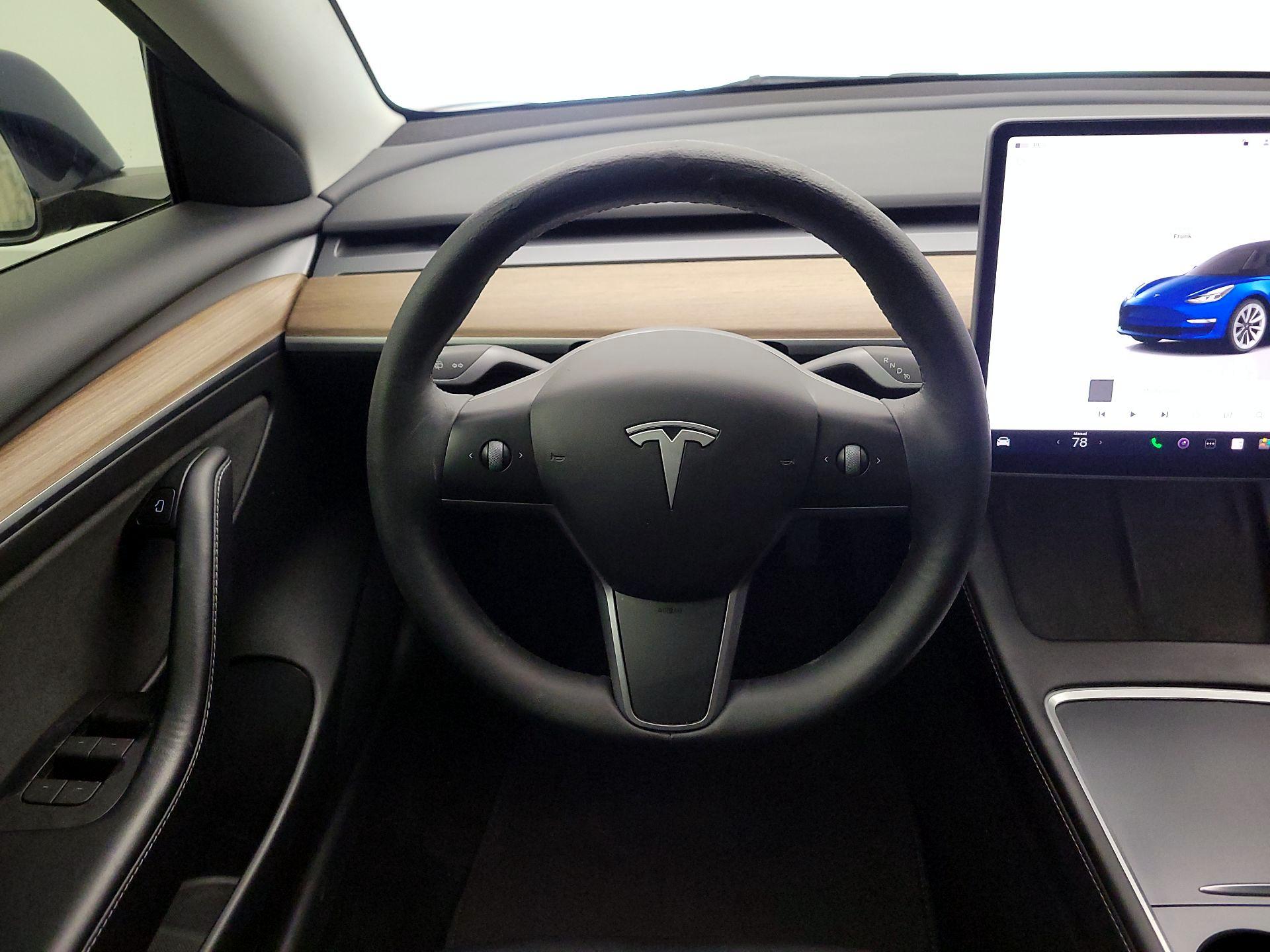 Thumbnail: 2023 Tesla Model 3 - 10