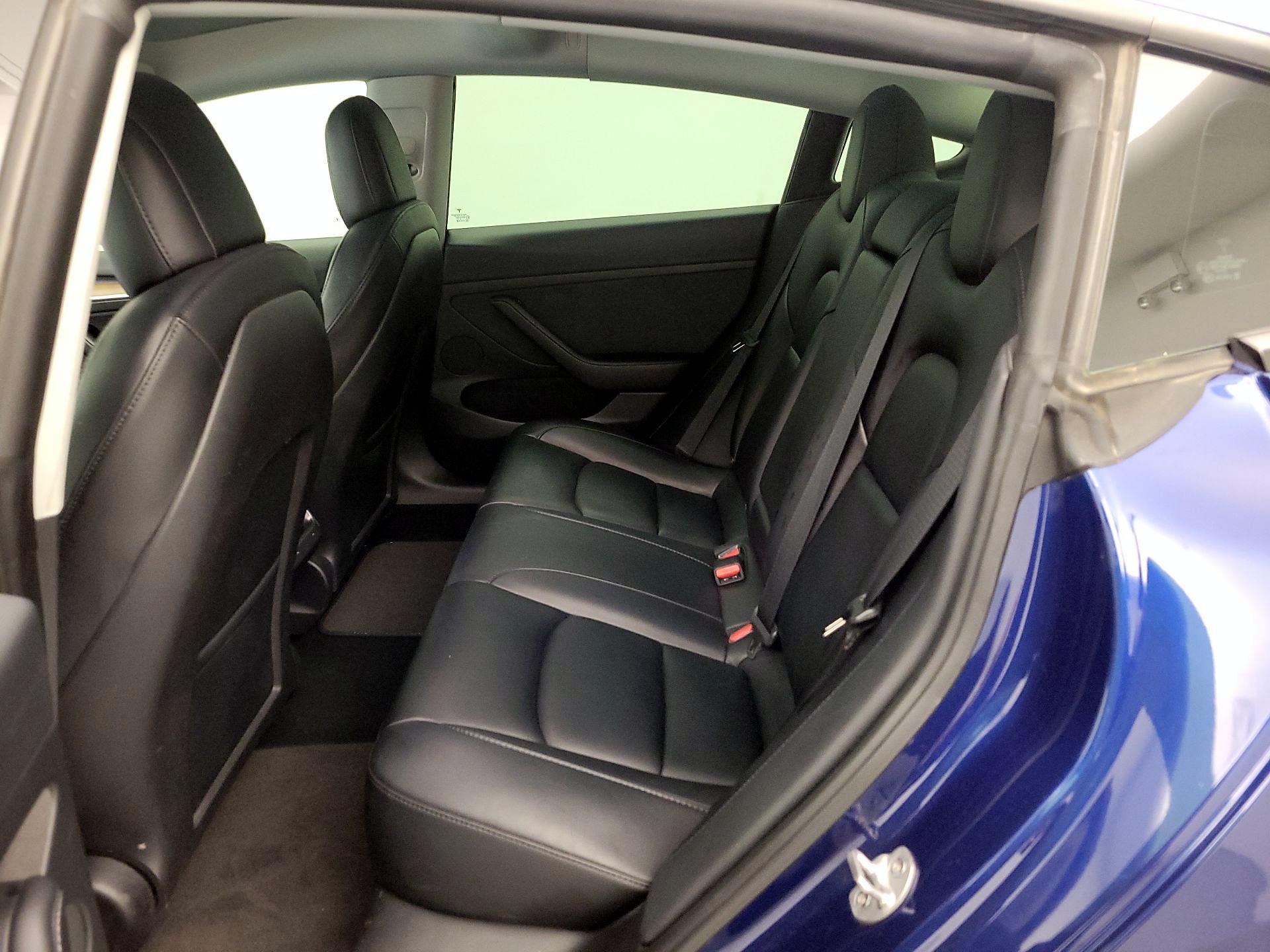 Thumbnail: 2023 Tesla Model 3 - 19