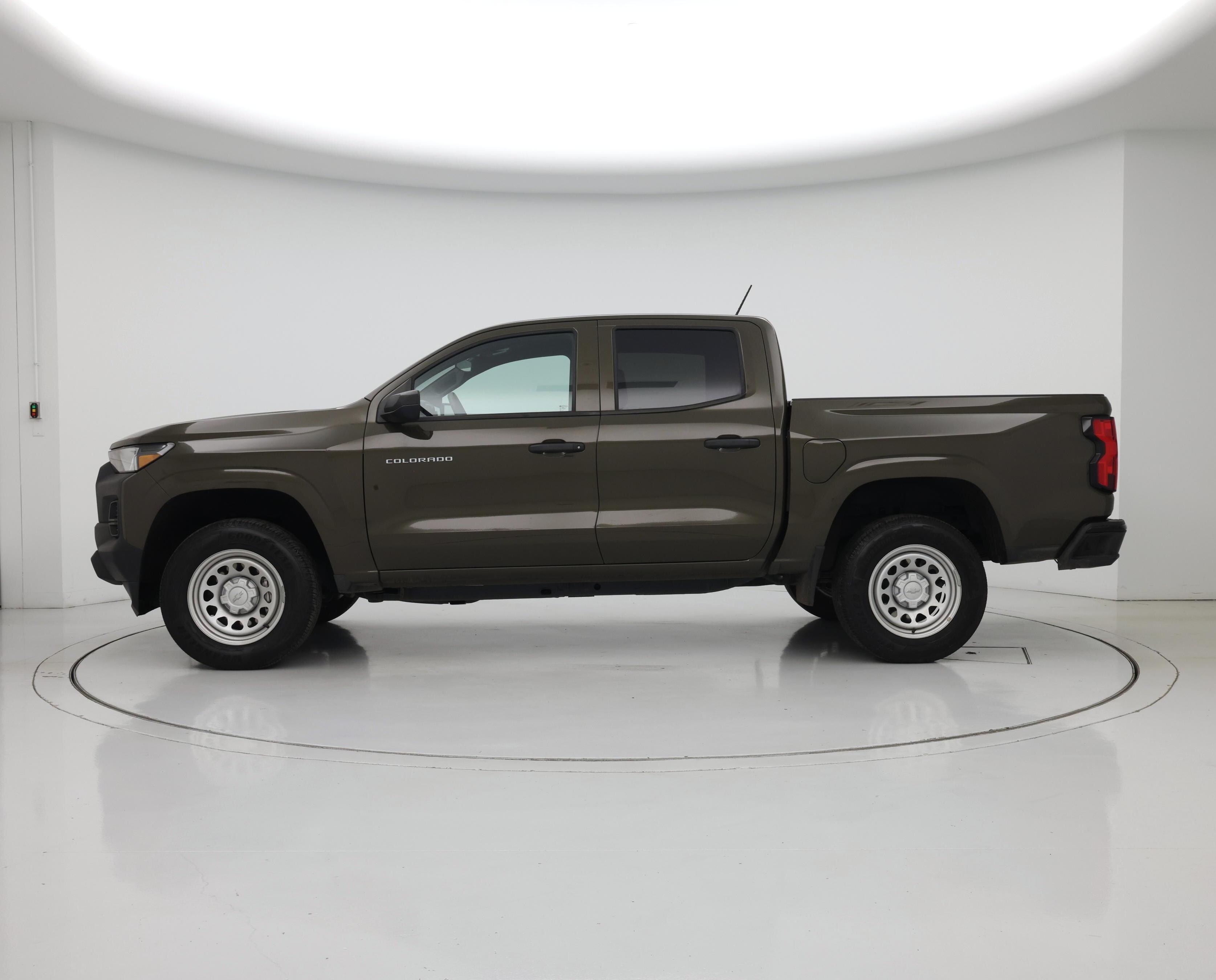 Thumbnail: 2024 Chevrolet Colorado - 3