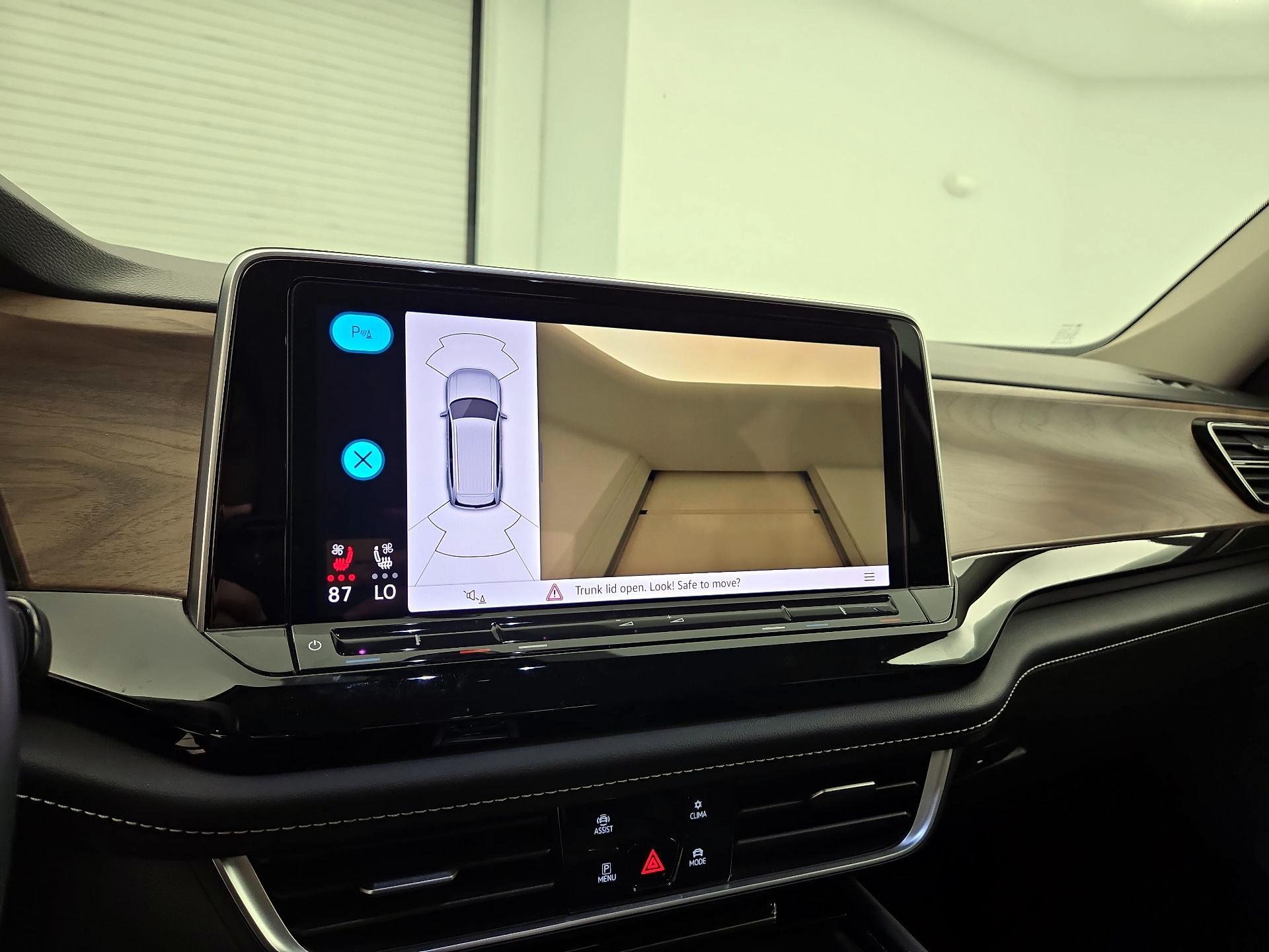 Thumbnail: 2024 Volkswagen Atlas - 14