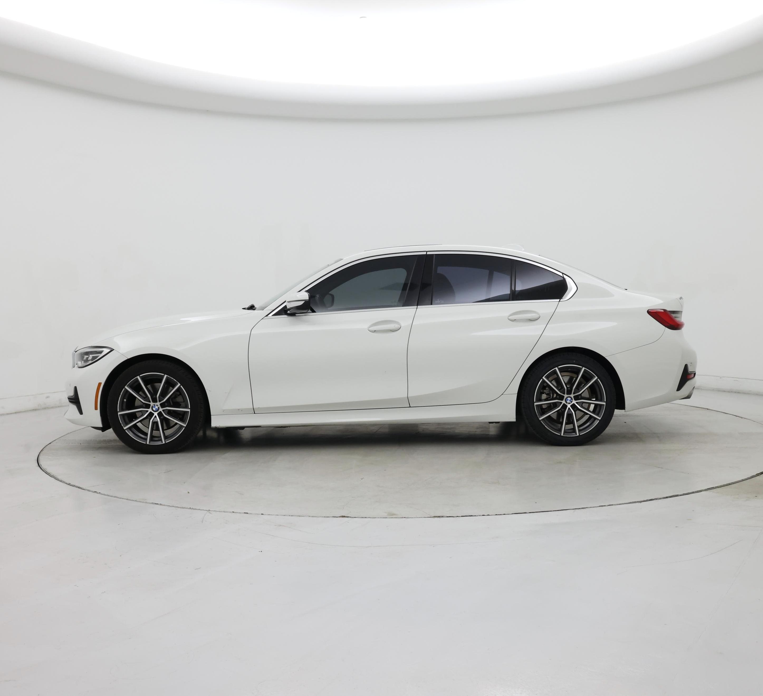 Thumbnail: 2020 BMW 3 Series - 3