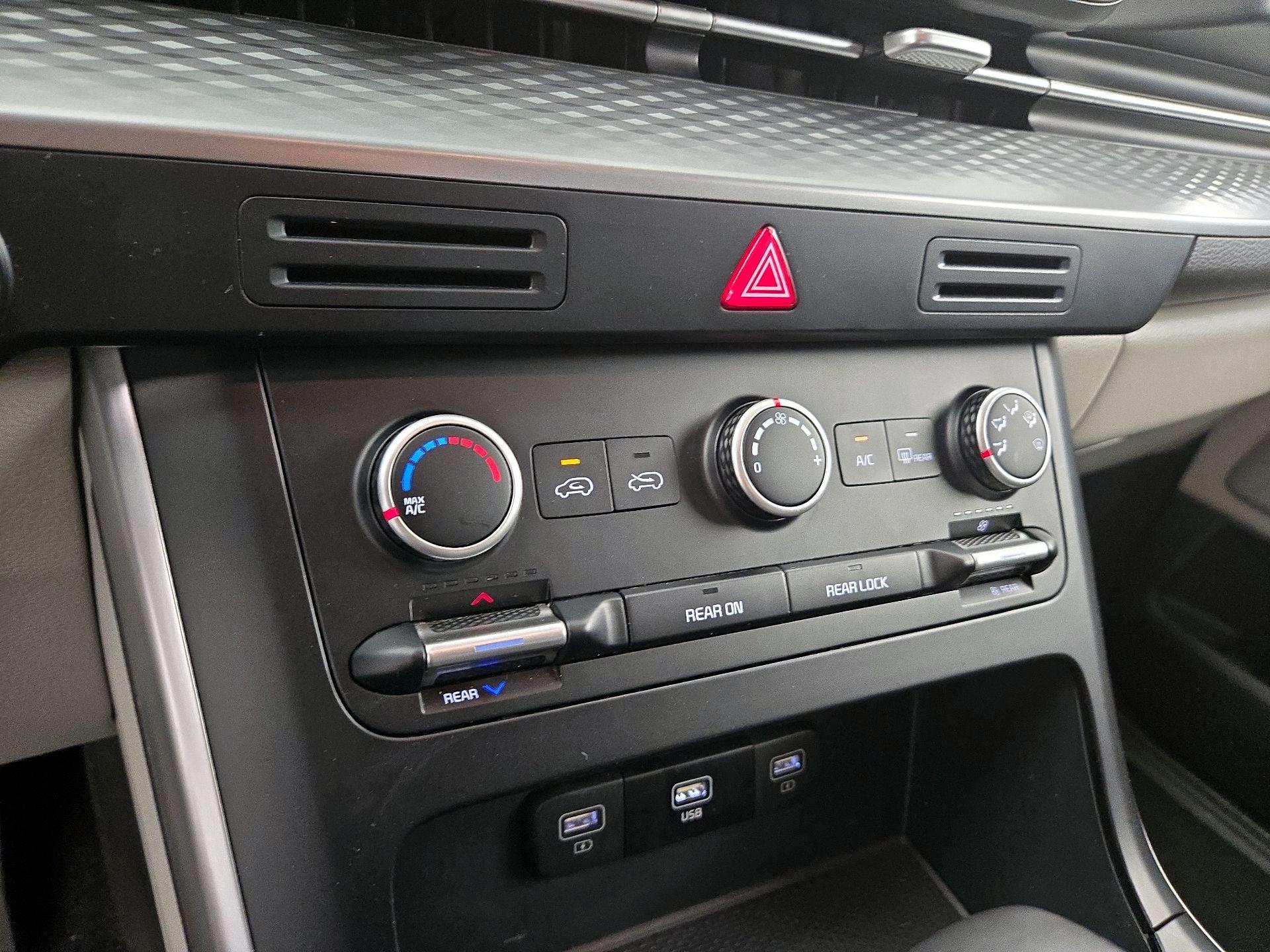 Thumbnail: 2024 Kia Carnival - 16