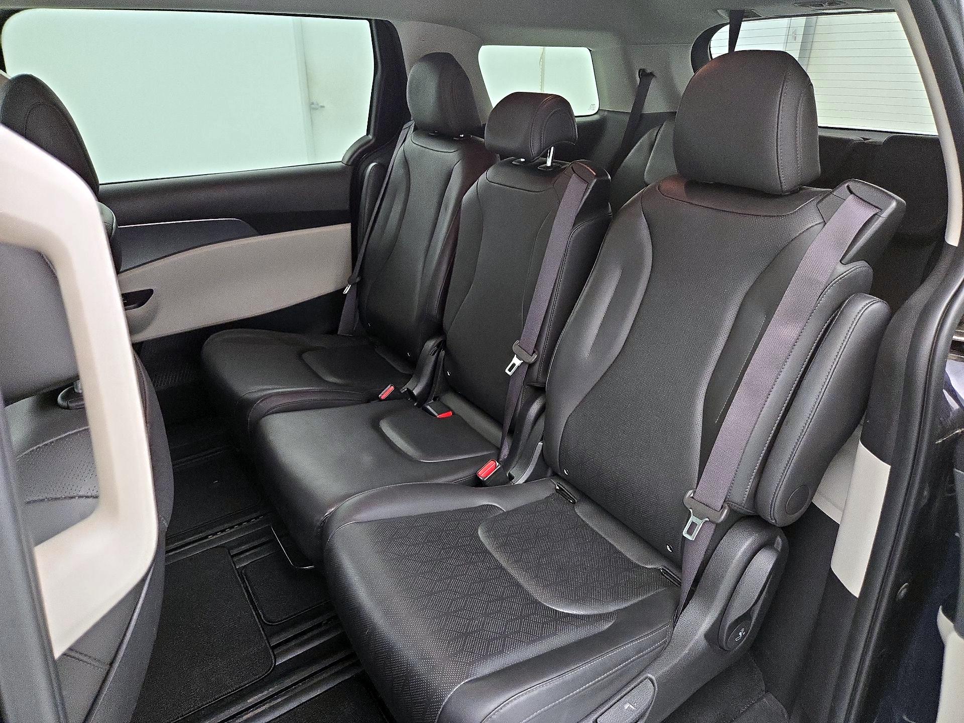 Thumbnail: 2024 Kia Carnival - 20