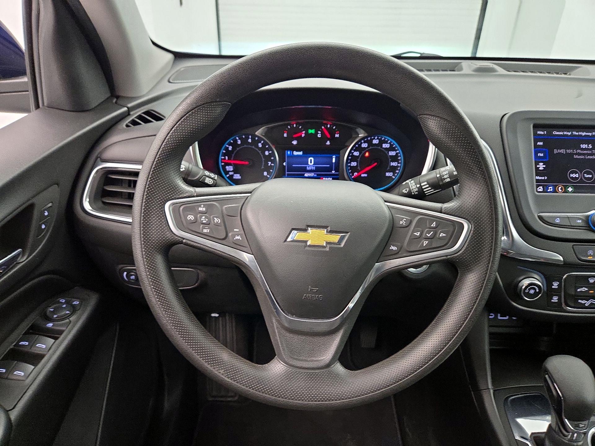 Thumbnail: 2022 Chevrolet Equinox - 10