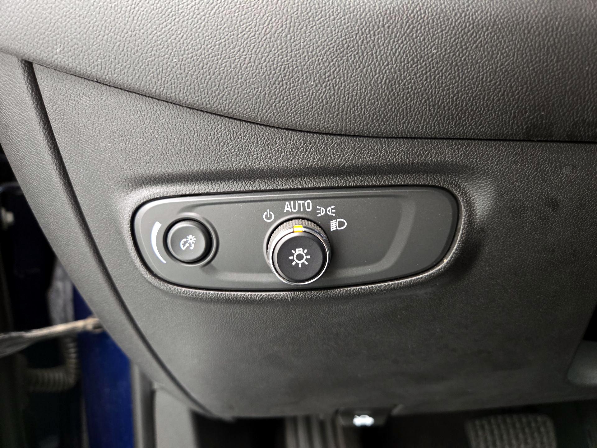 Thumbnail: 2022 Chevrolet Equinox - 13