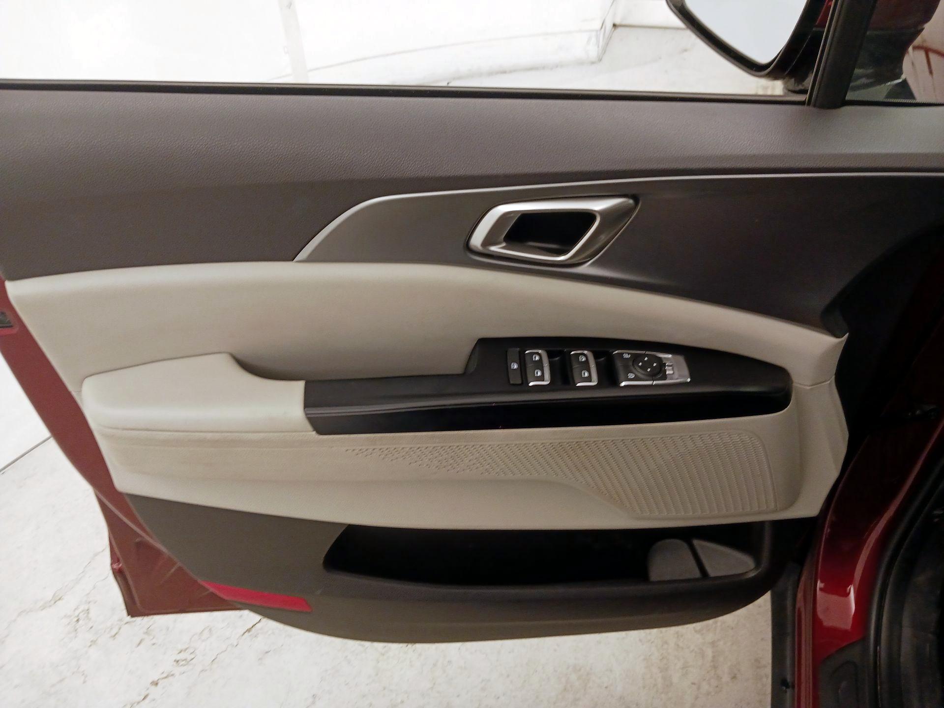 Thumbnail: 2024 Kia Carnival - 12