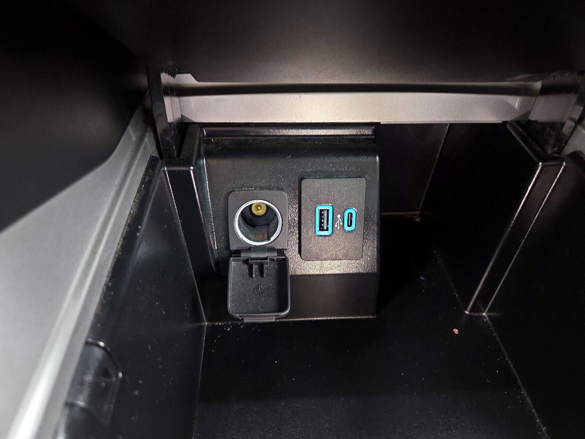 Thumbnail: 2024 Ford Explorer - 19