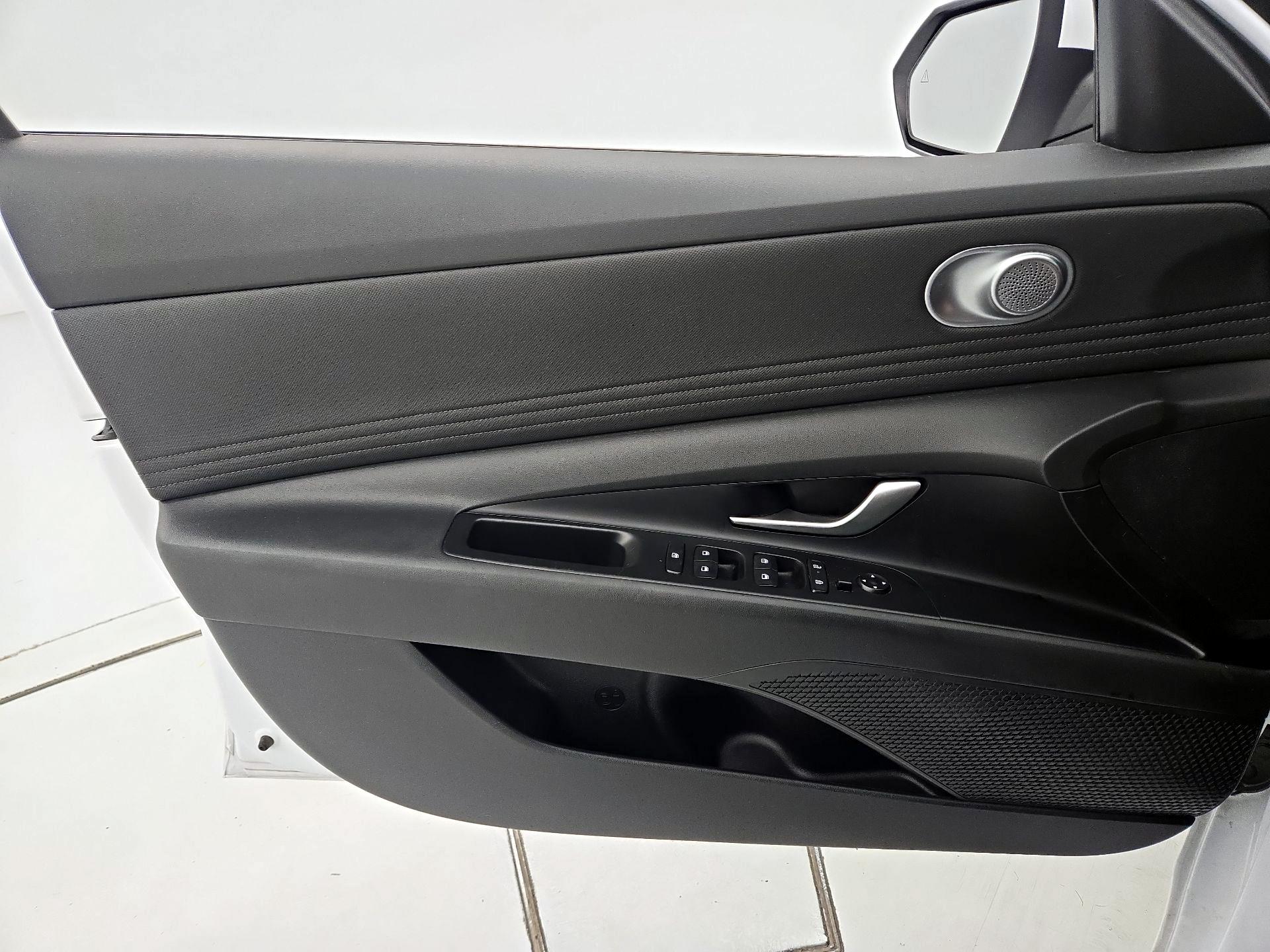 Thumbnail: 2024 Hyundai Elantra - 12