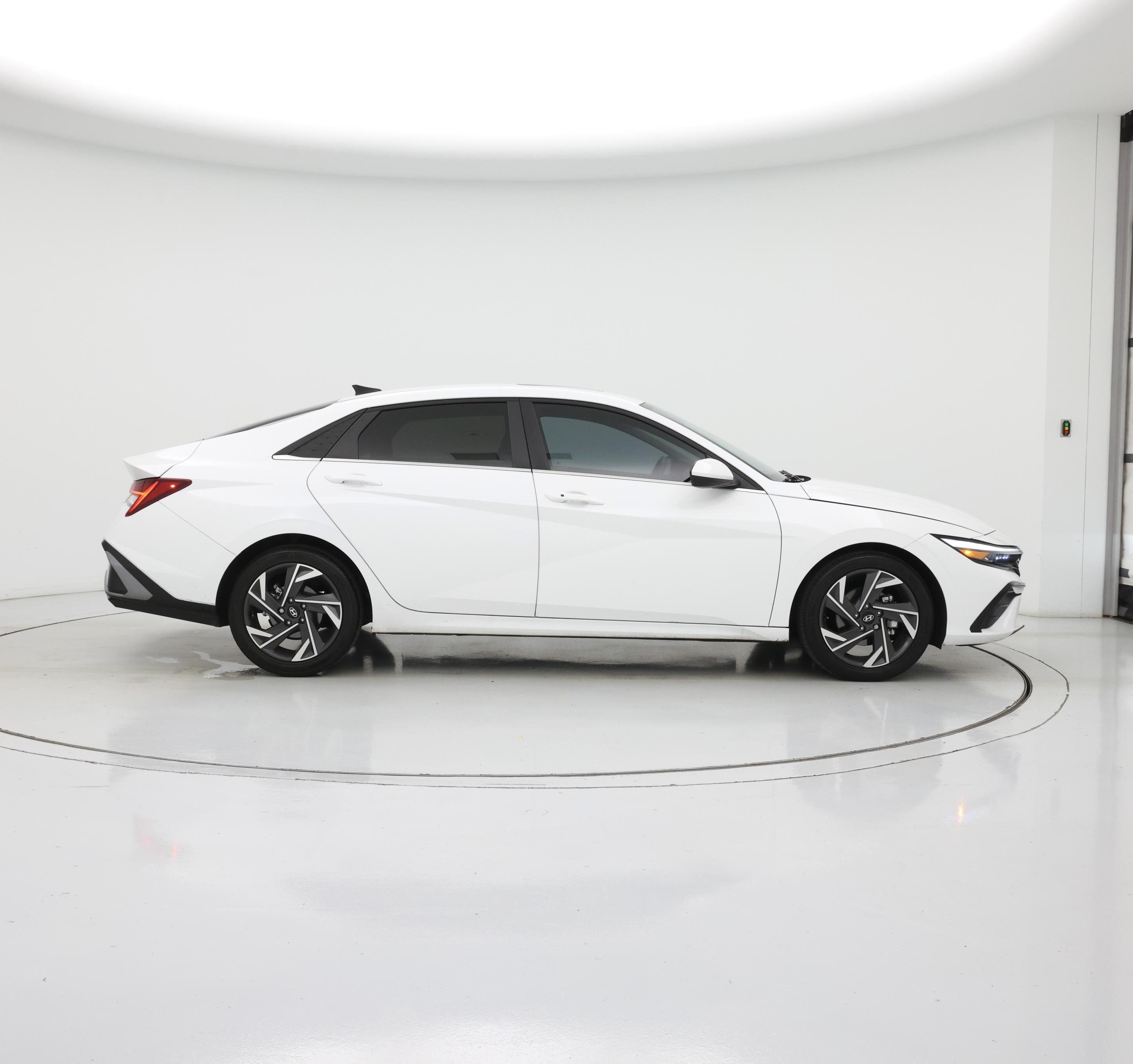 Thumbnail: 2024 Hyundai Elantra - 7