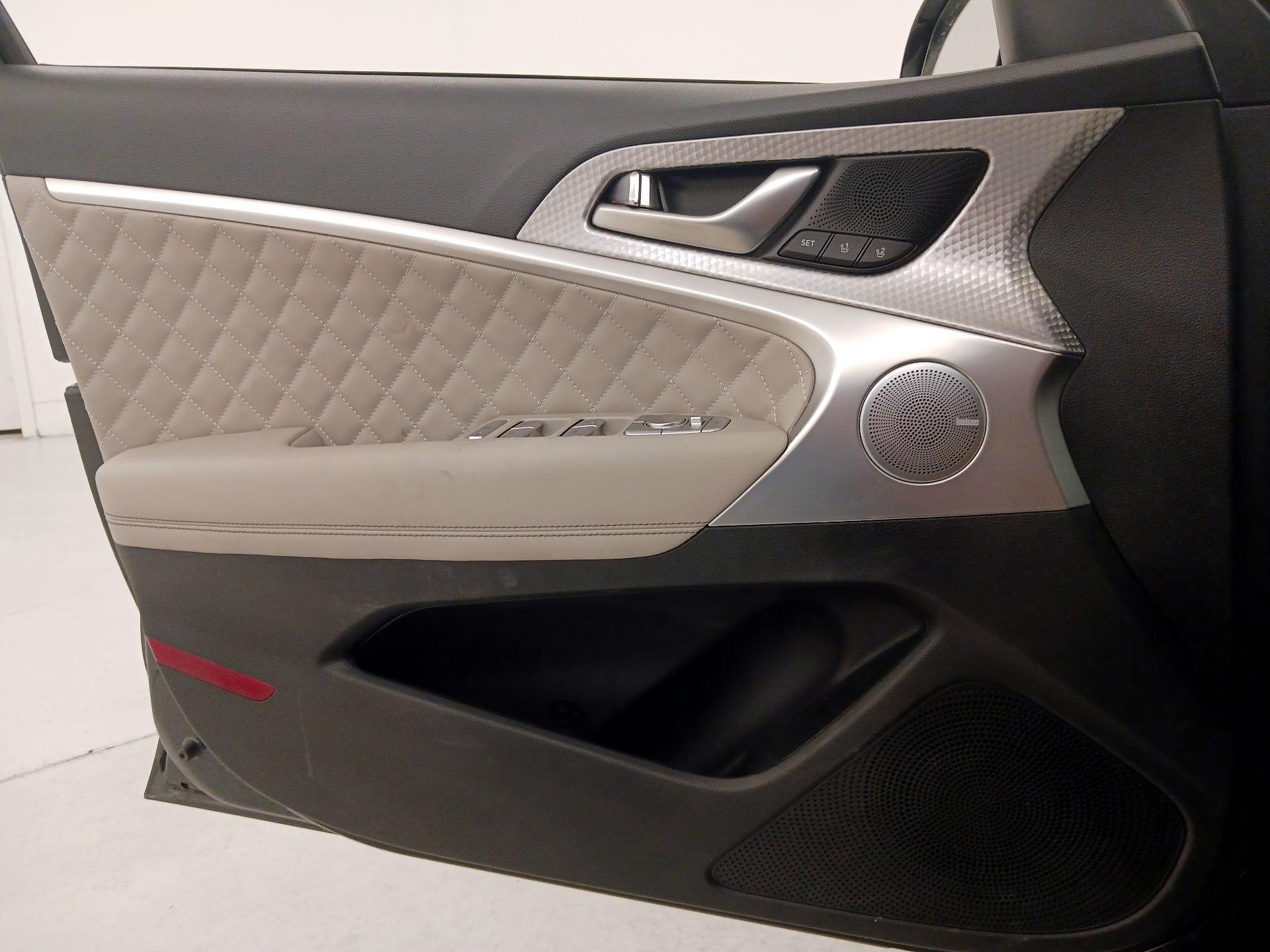 Thumbnail: 2023 Genesis G70 - 12