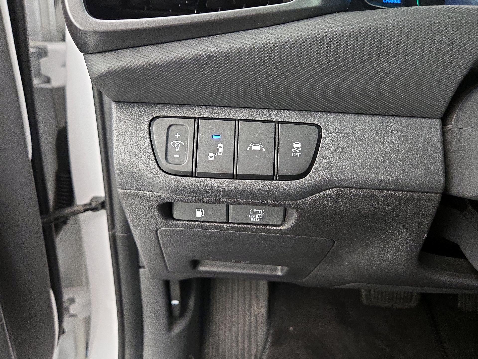 Thumbnail: 2021 Hyundai Ioniq - 13