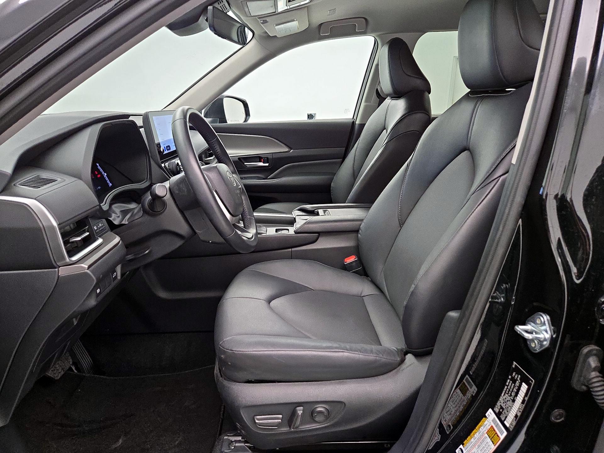 Thumbnail: 2025 Toyota Grand Highlander - 11