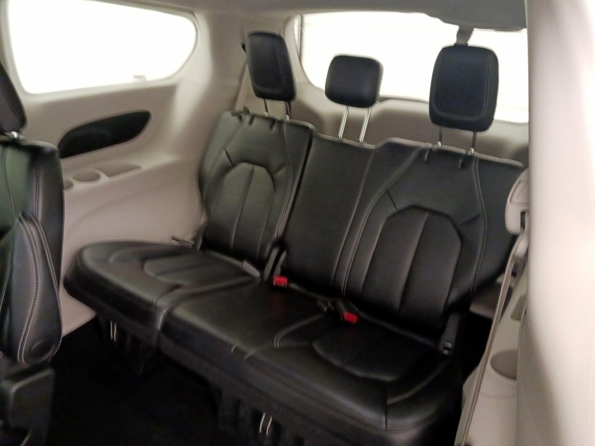 Thumbnail: 2024 Chrysler Pacifica - 20