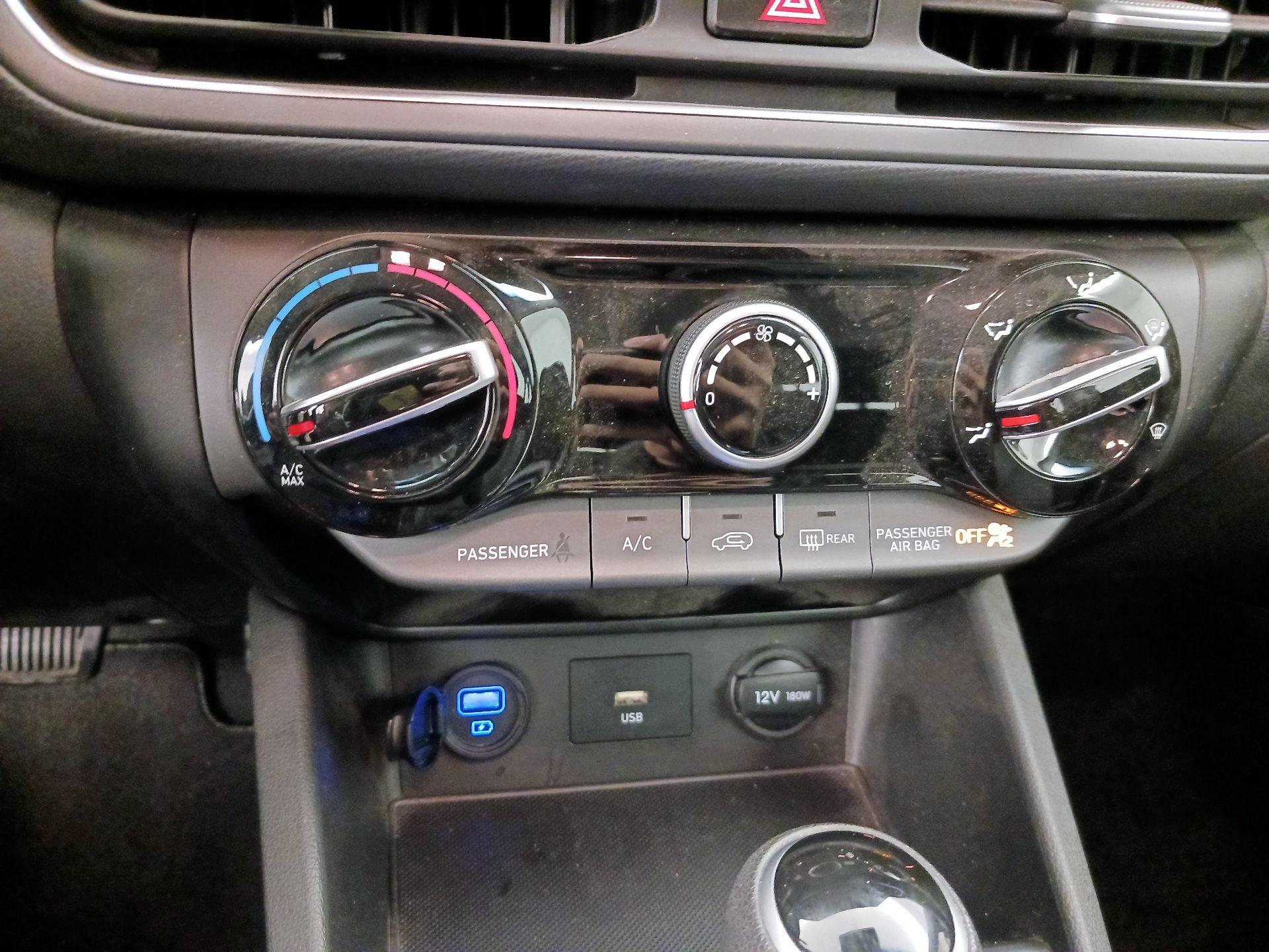 Thumbnail: 2022 Hyundai Kona - 16