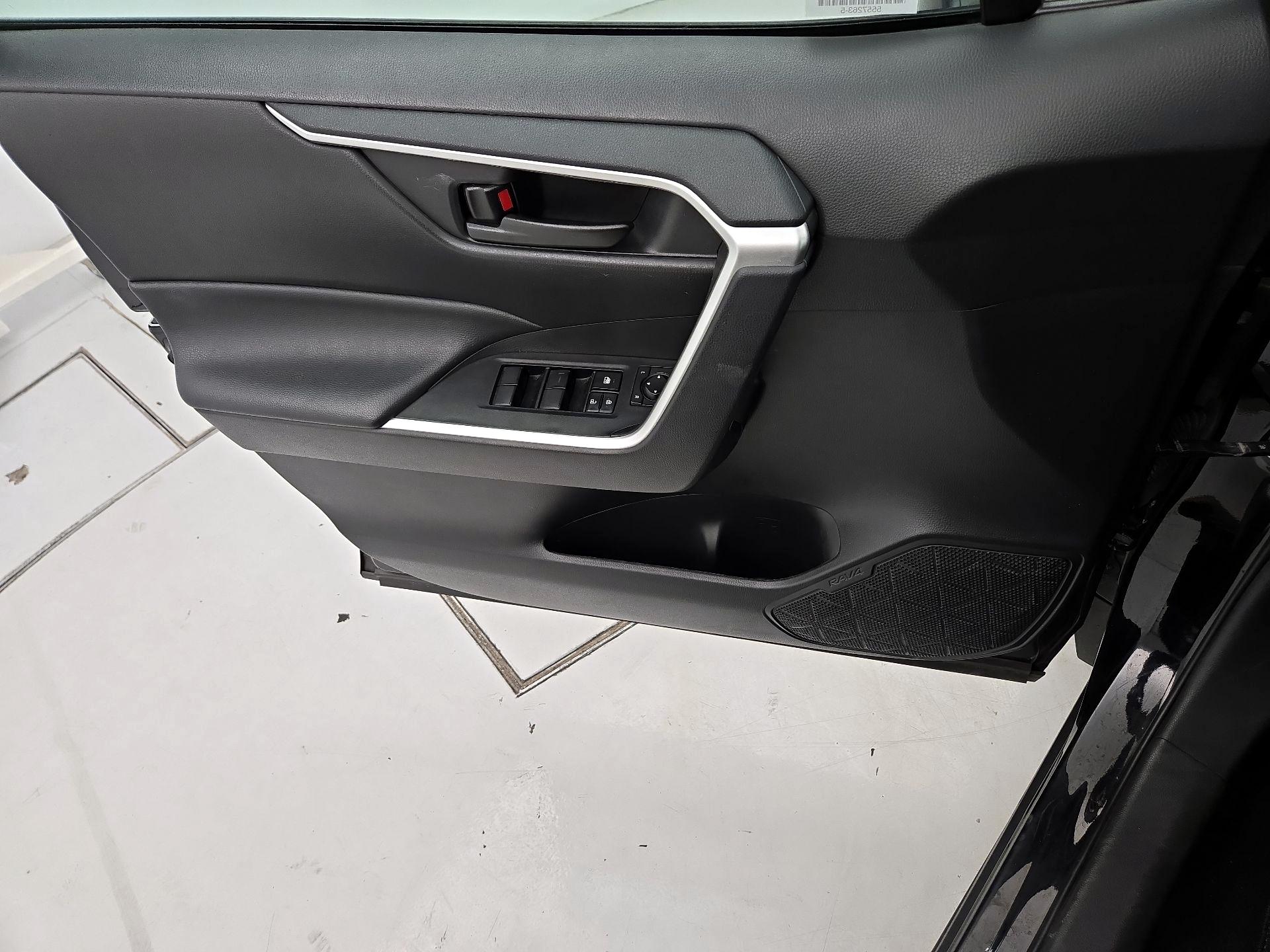 Thumbnail: 2024 Toyota RAV4 - 12