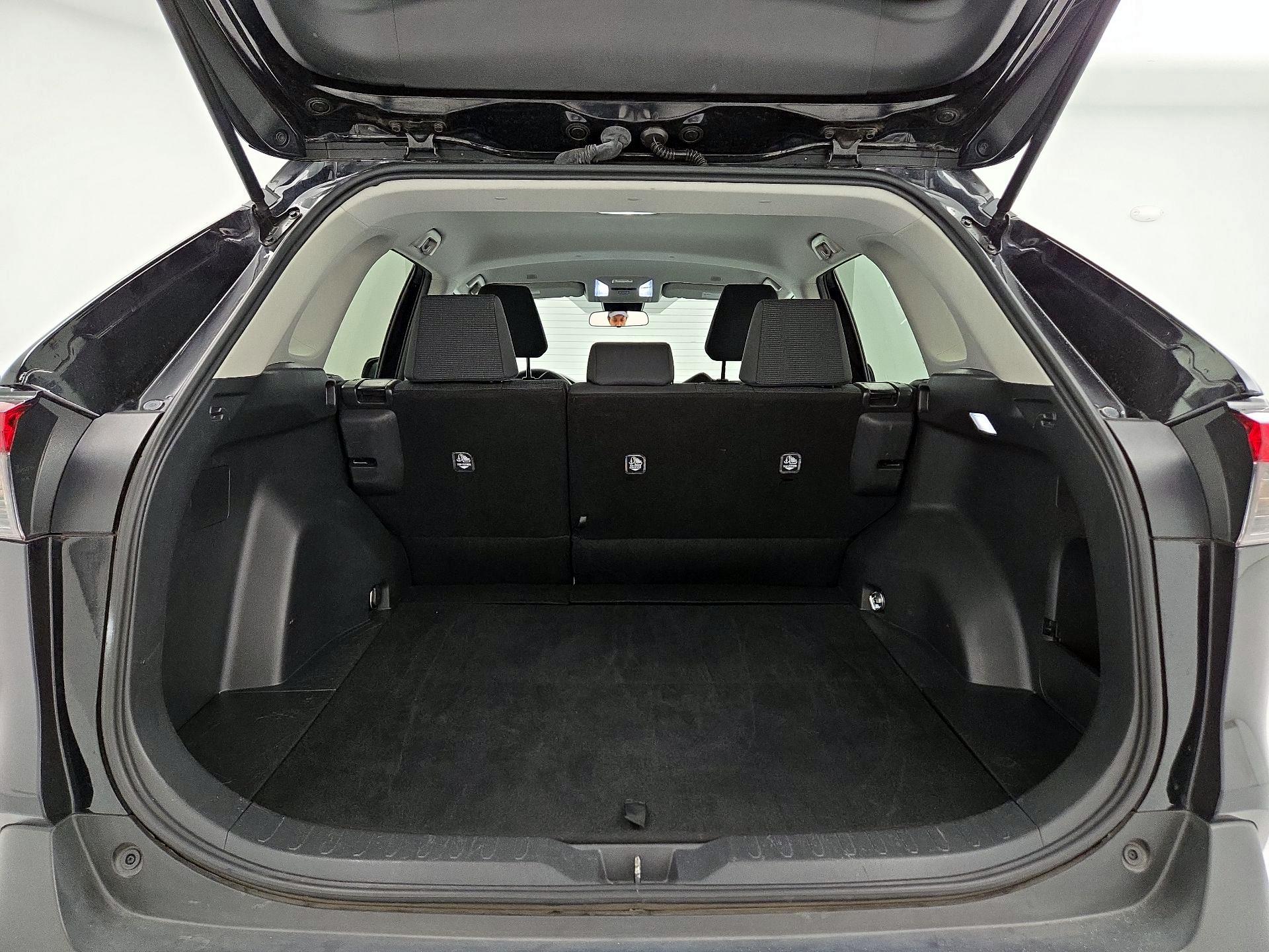 Thumbnail: 2024 Toyota RAV4 - 20