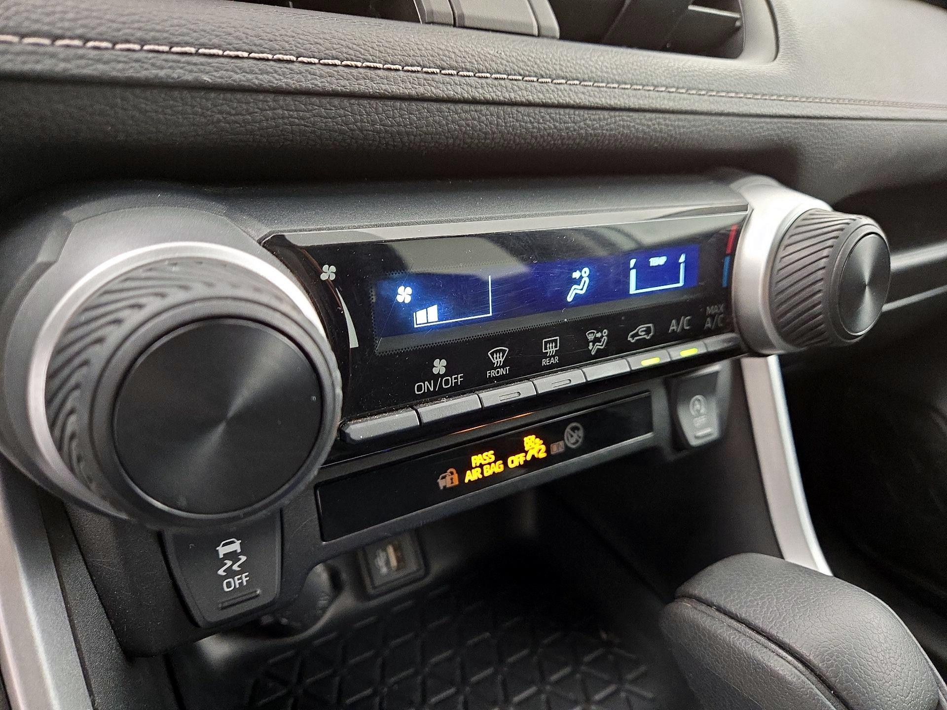 Thumbnail: 2024 Toyota RAV4 - 16