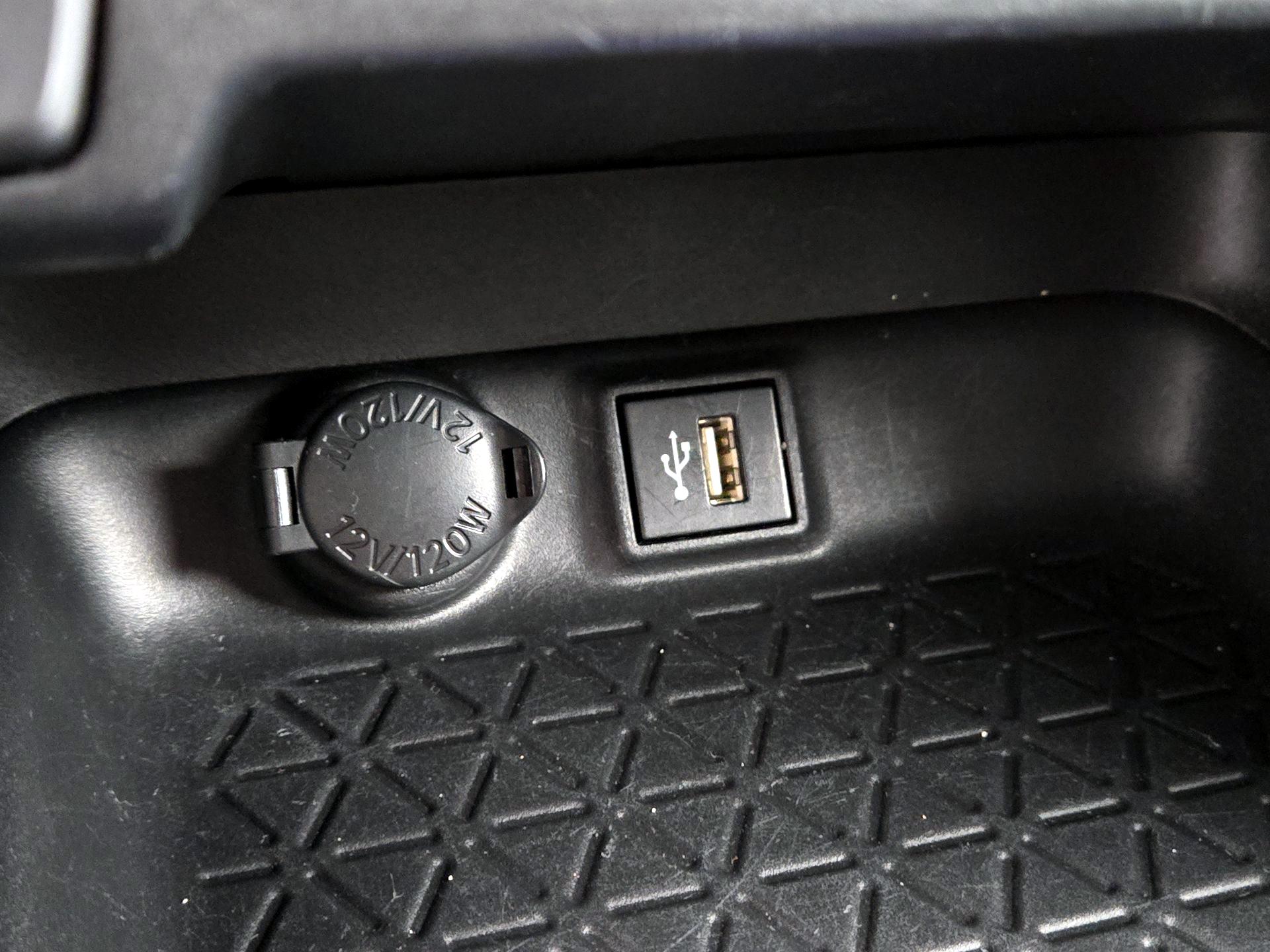 Thumbnail: 2024 Toyota RAV4 - 18