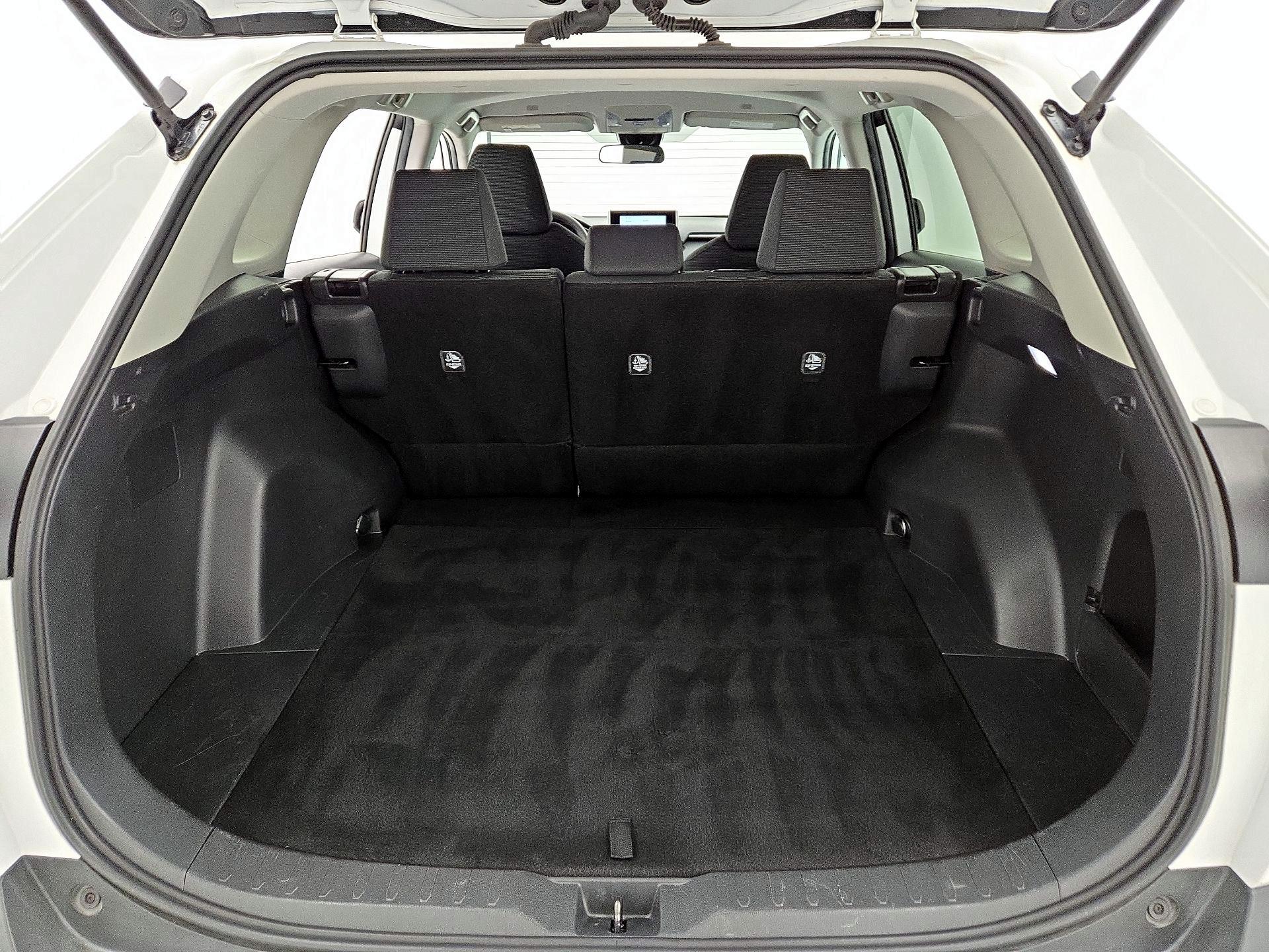 Thumbnail: 2024 Toyota RAV4 - 20