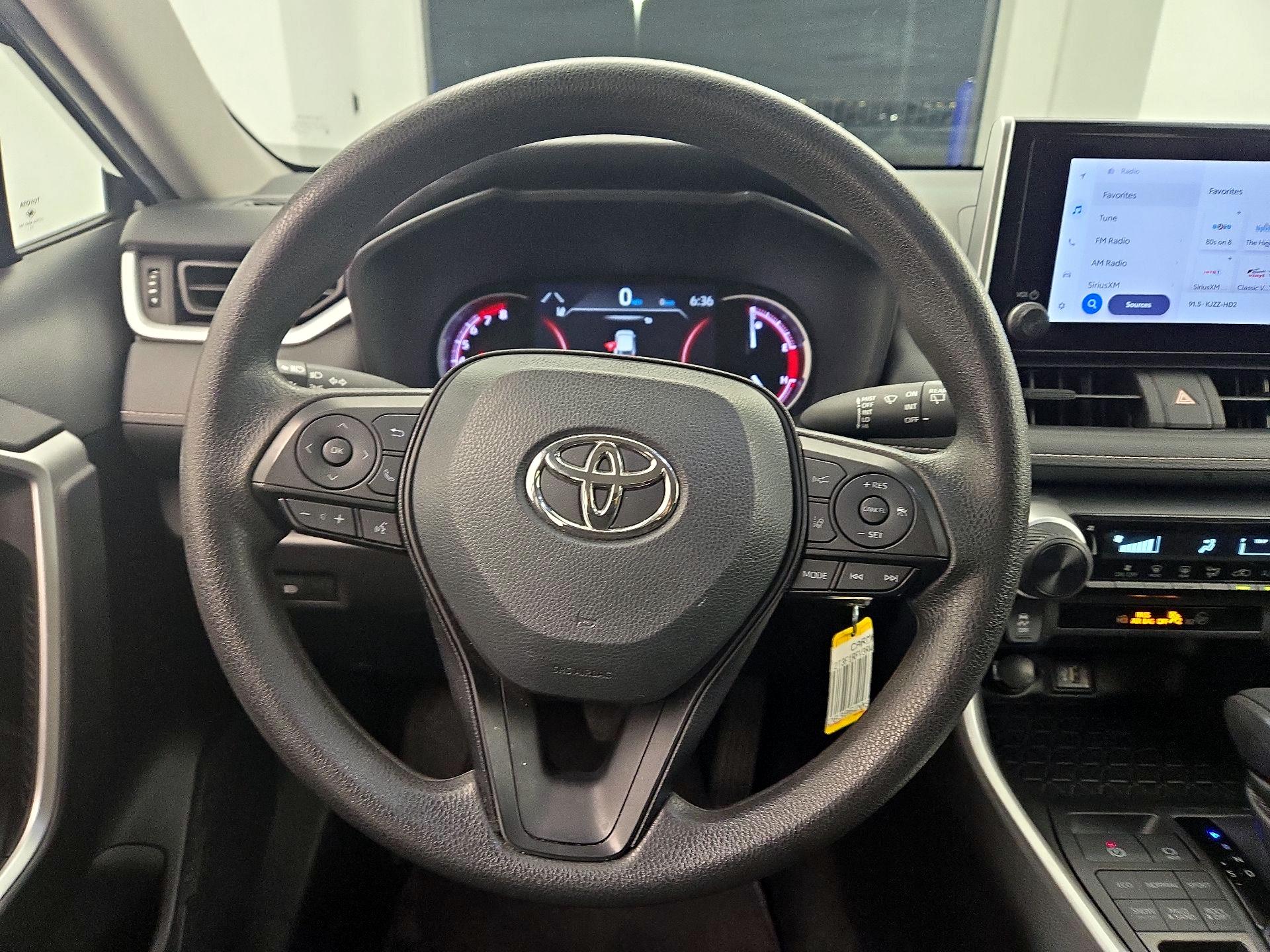 Thumbnail: 2024 Toyota RAV4 - 10